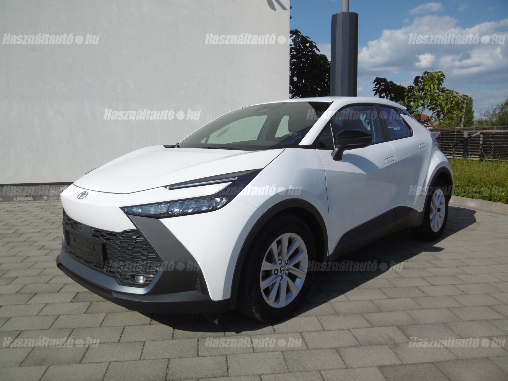 TOYOTA C-HR 2024/6 - 1