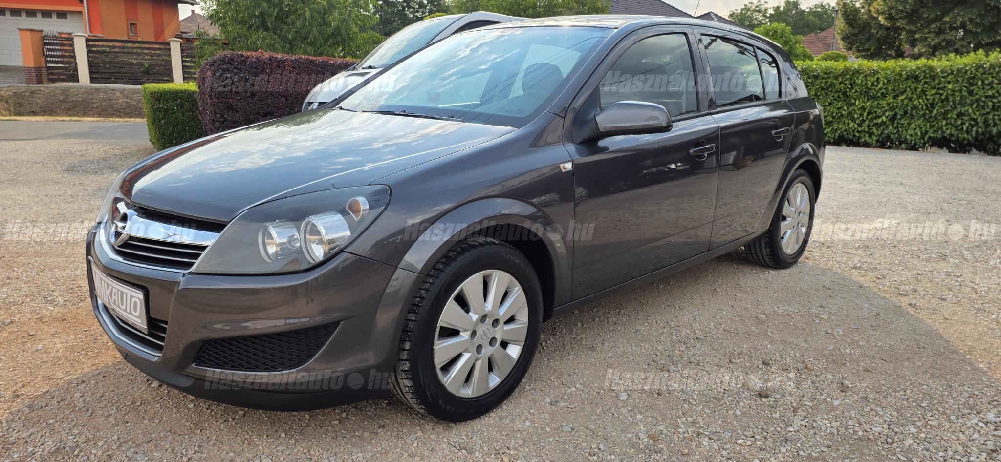 OPEL ASTRA H 2012/4 - 1