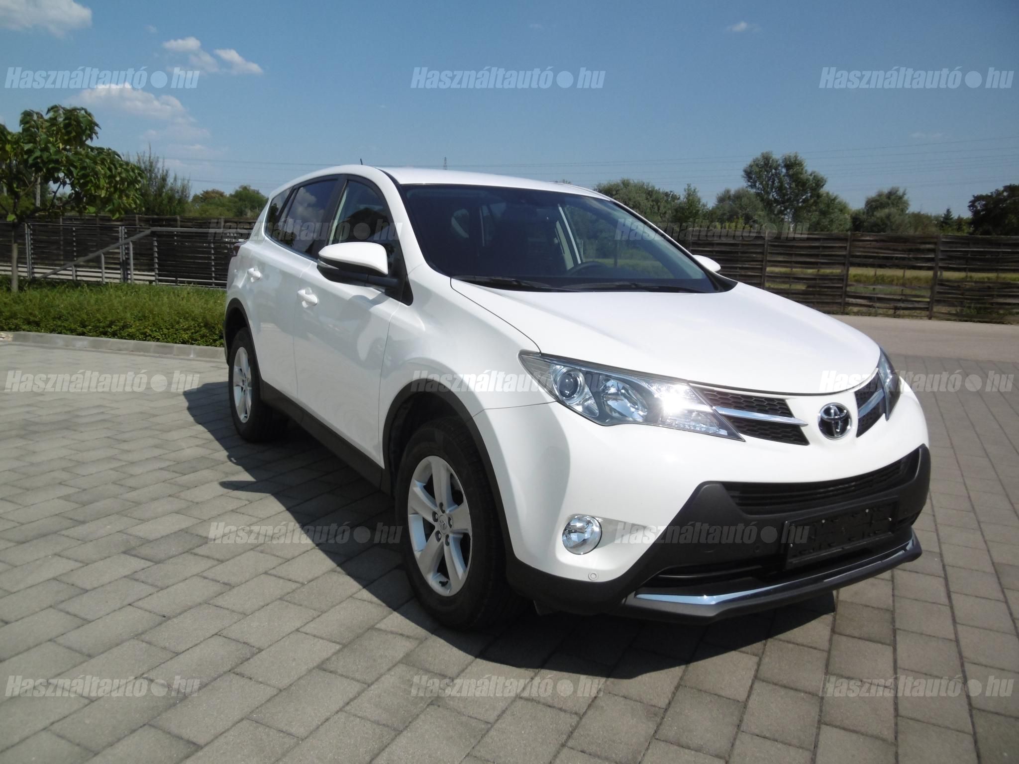 TOYOTA RAV 4 2013/8 - 1