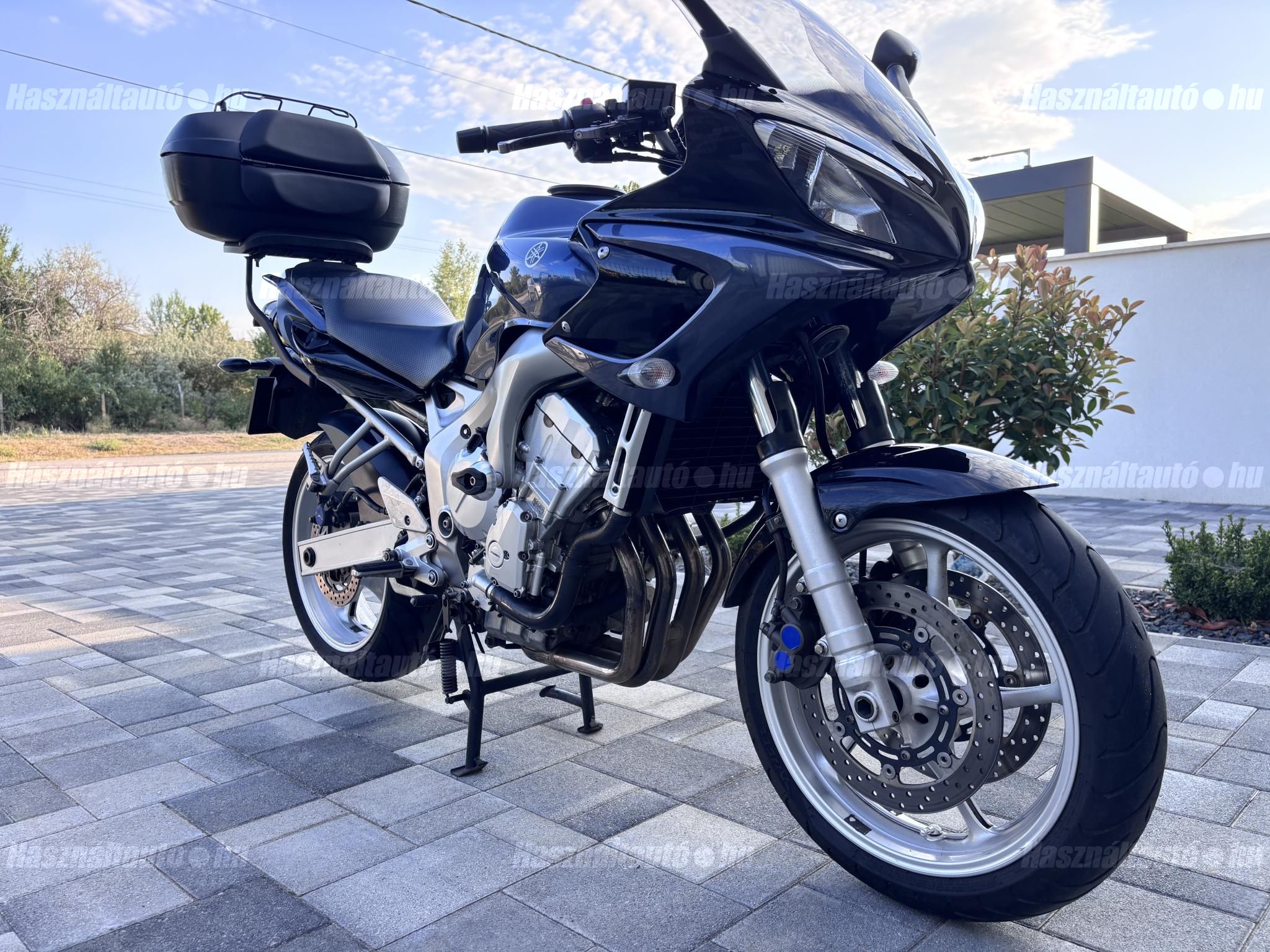 YAMAHA FZ6-S (FAZER) 2004/1 - 1