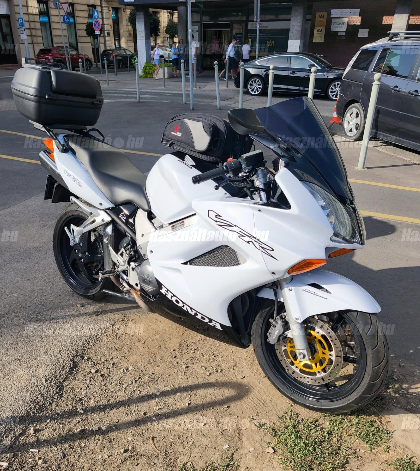 HONDA VFR 800 2002/2 - 1