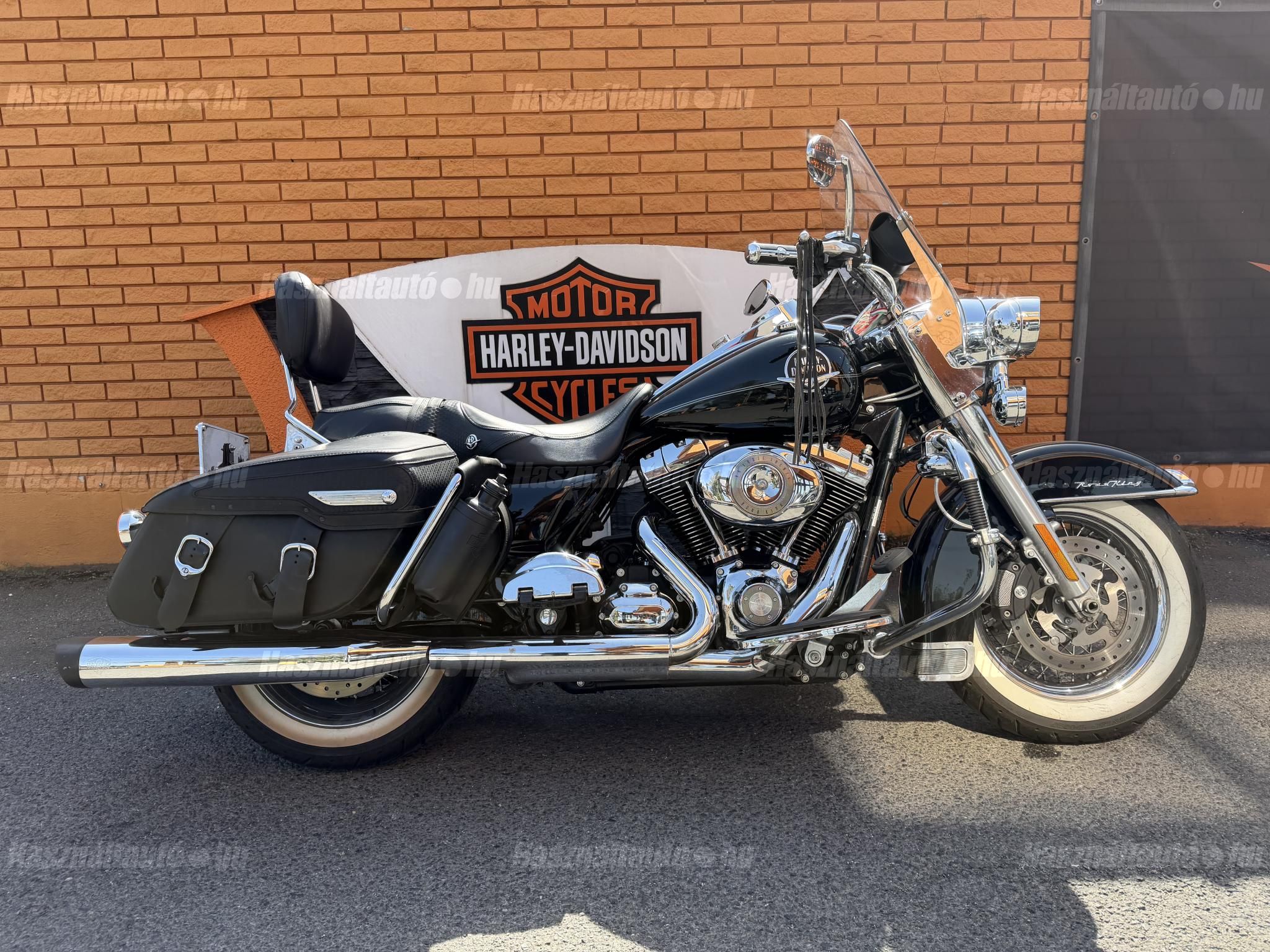 HARLEY-DAVIDSON ROAD KING CLASSIC 2008/9 - 1