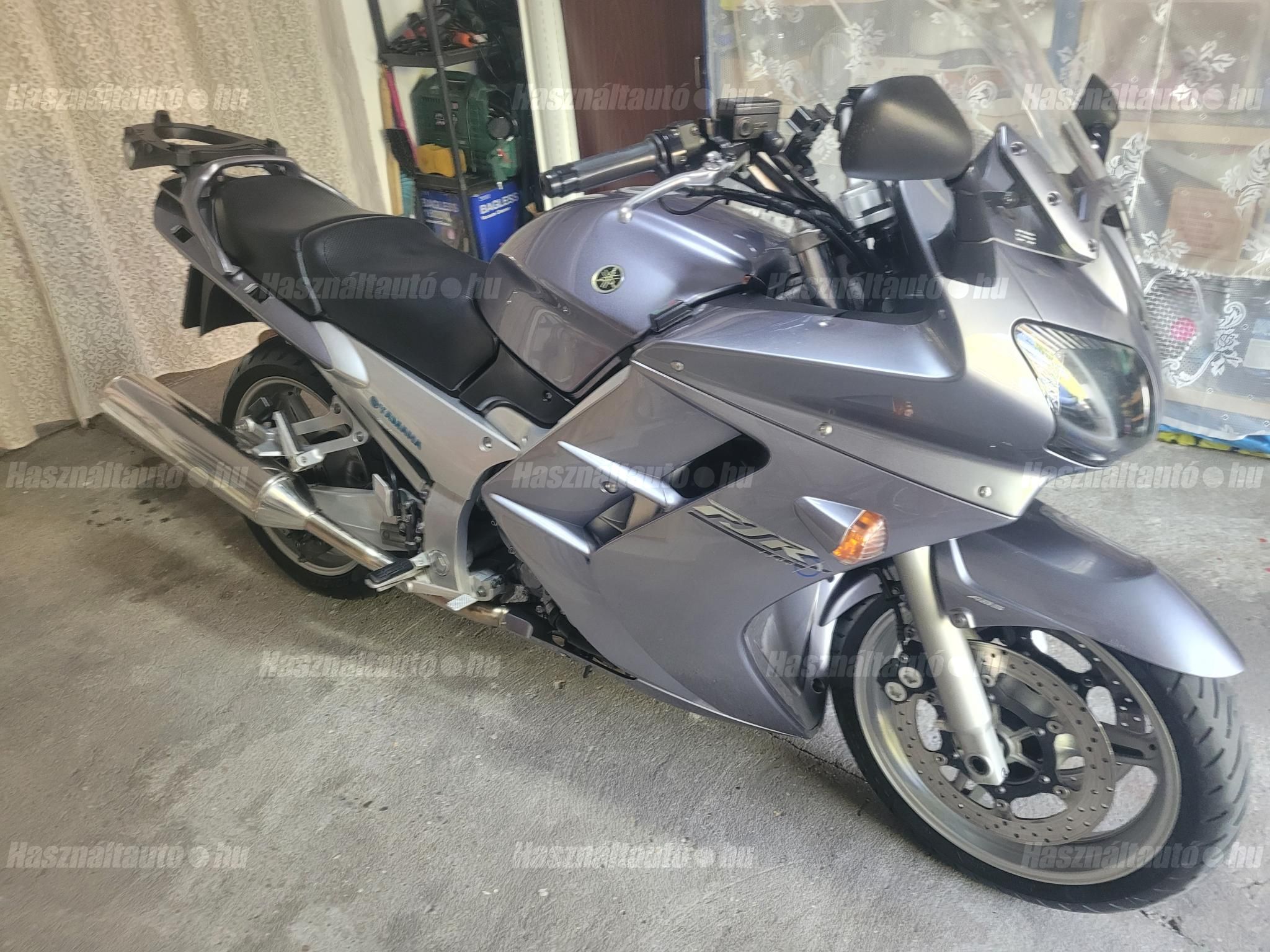 YAMAHA FJR 1300 2005/6 - 1