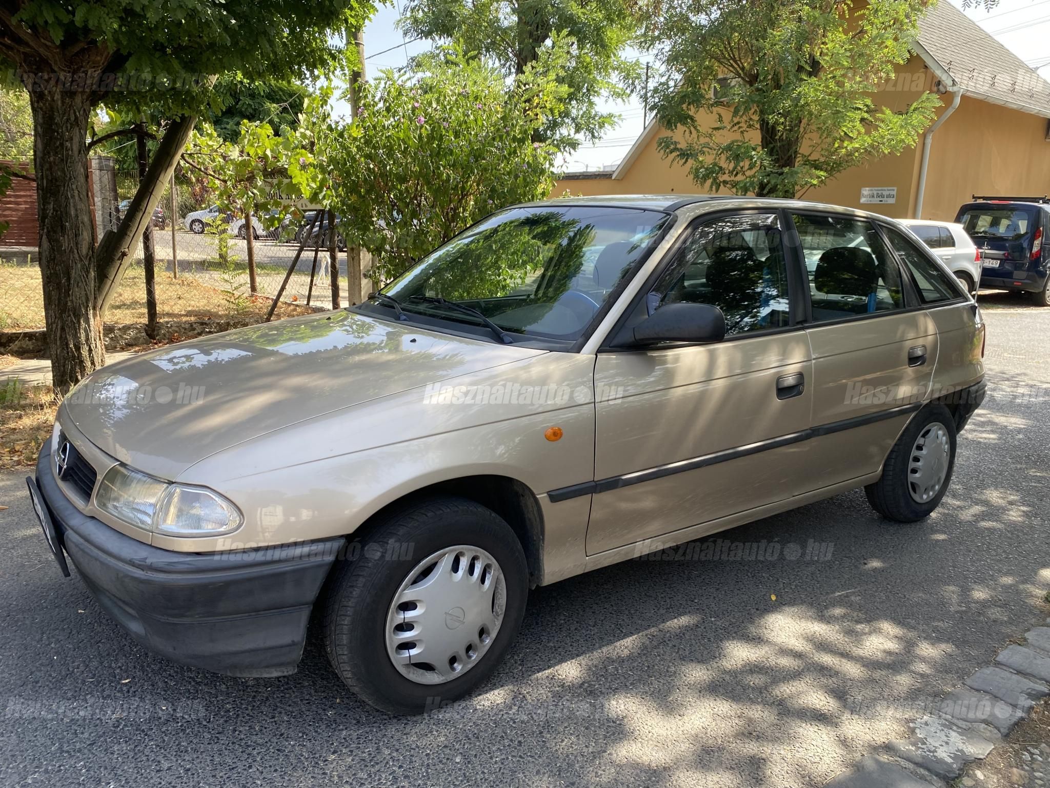 OPEL ASTRA F 2002/4 - 1