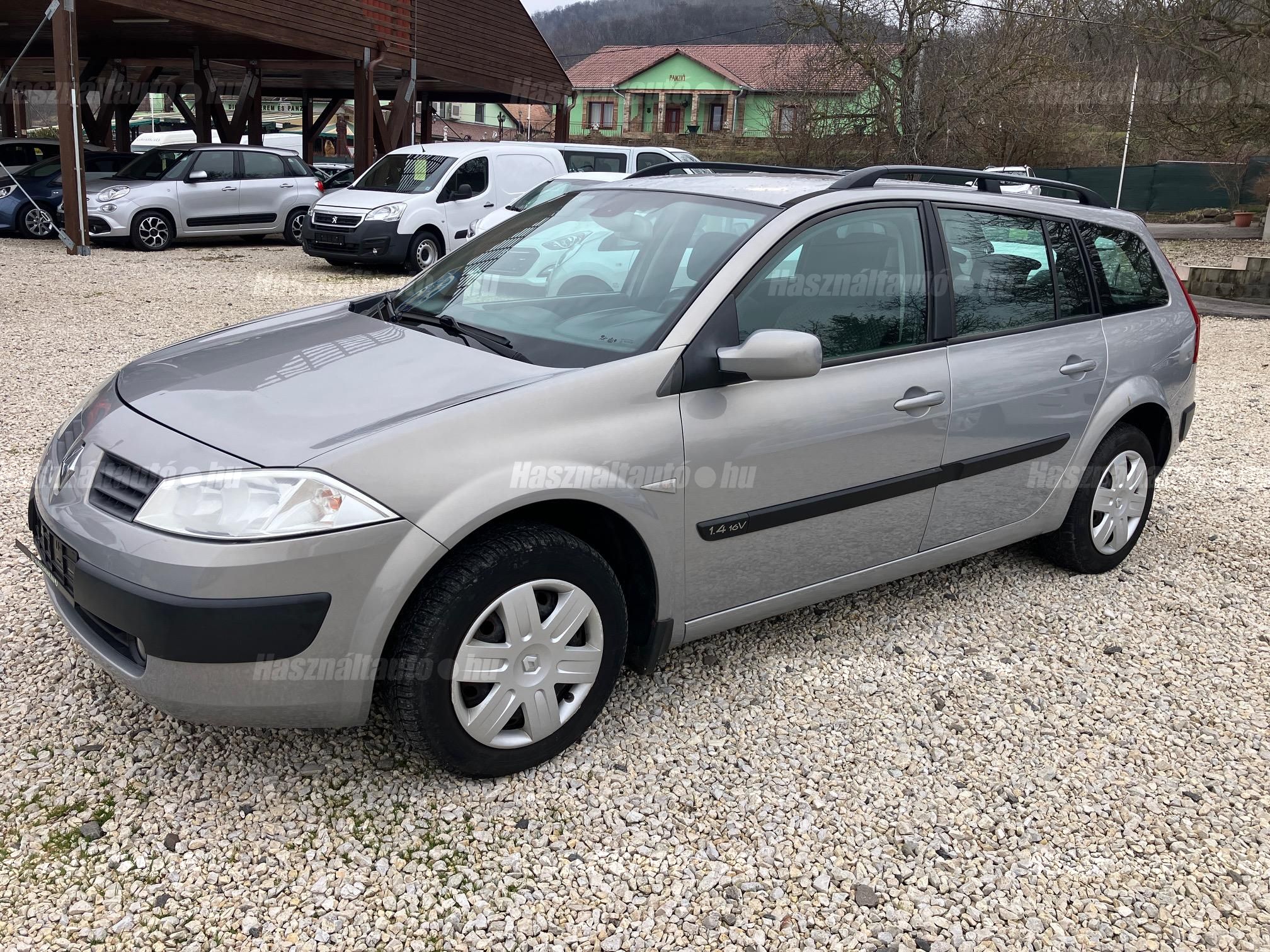 RENAULT MEGANE 2004/3 - 1