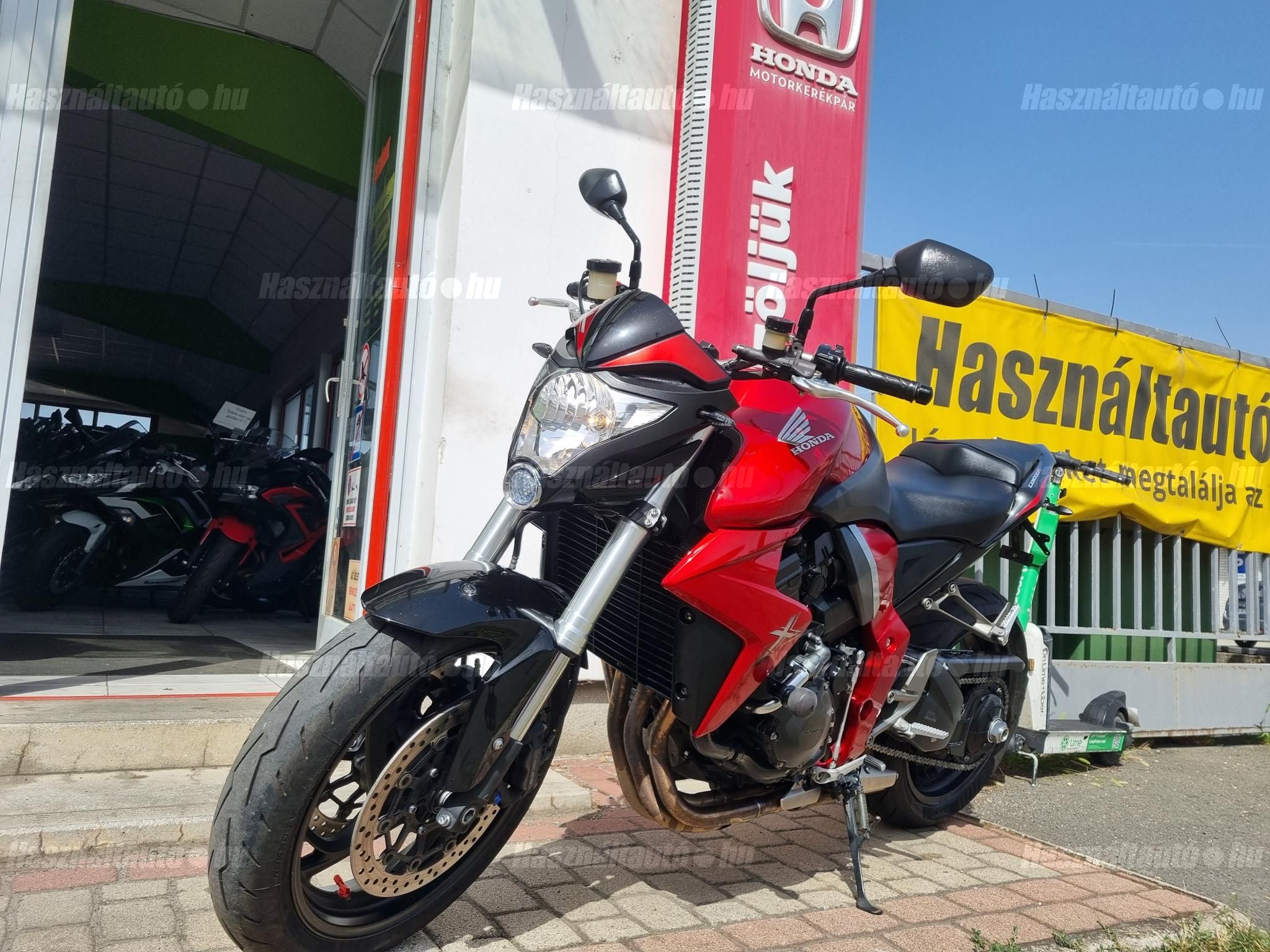 HONDA CB 1000 R 2010/5 - 1