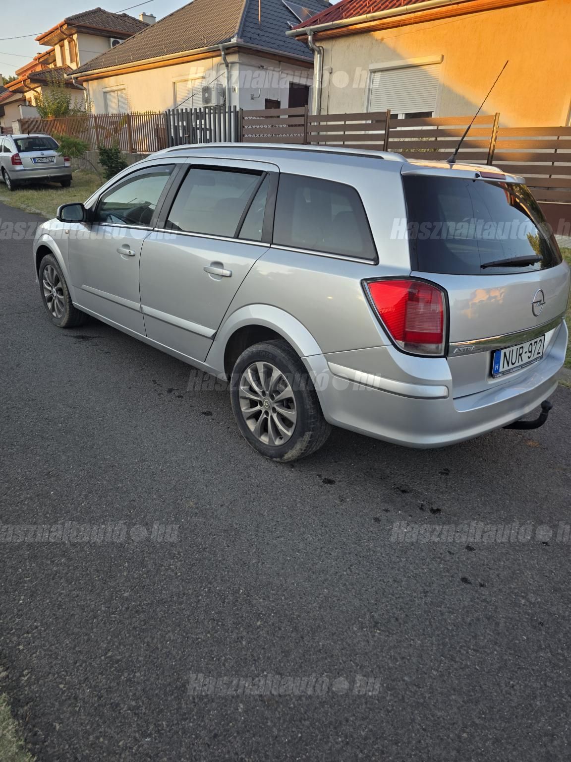 OPEL ASTRA H 2005/11 - 1