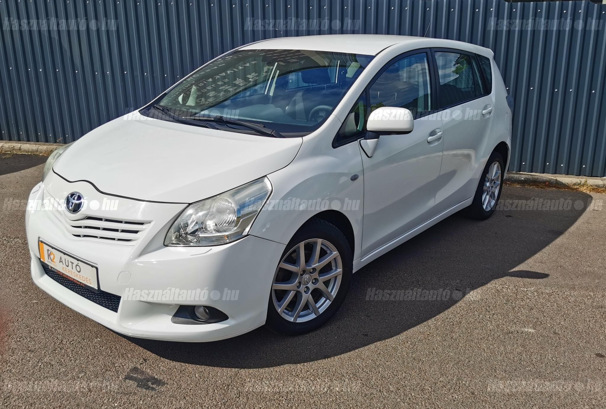 TOYOTA VERSO 2009/10 - 1