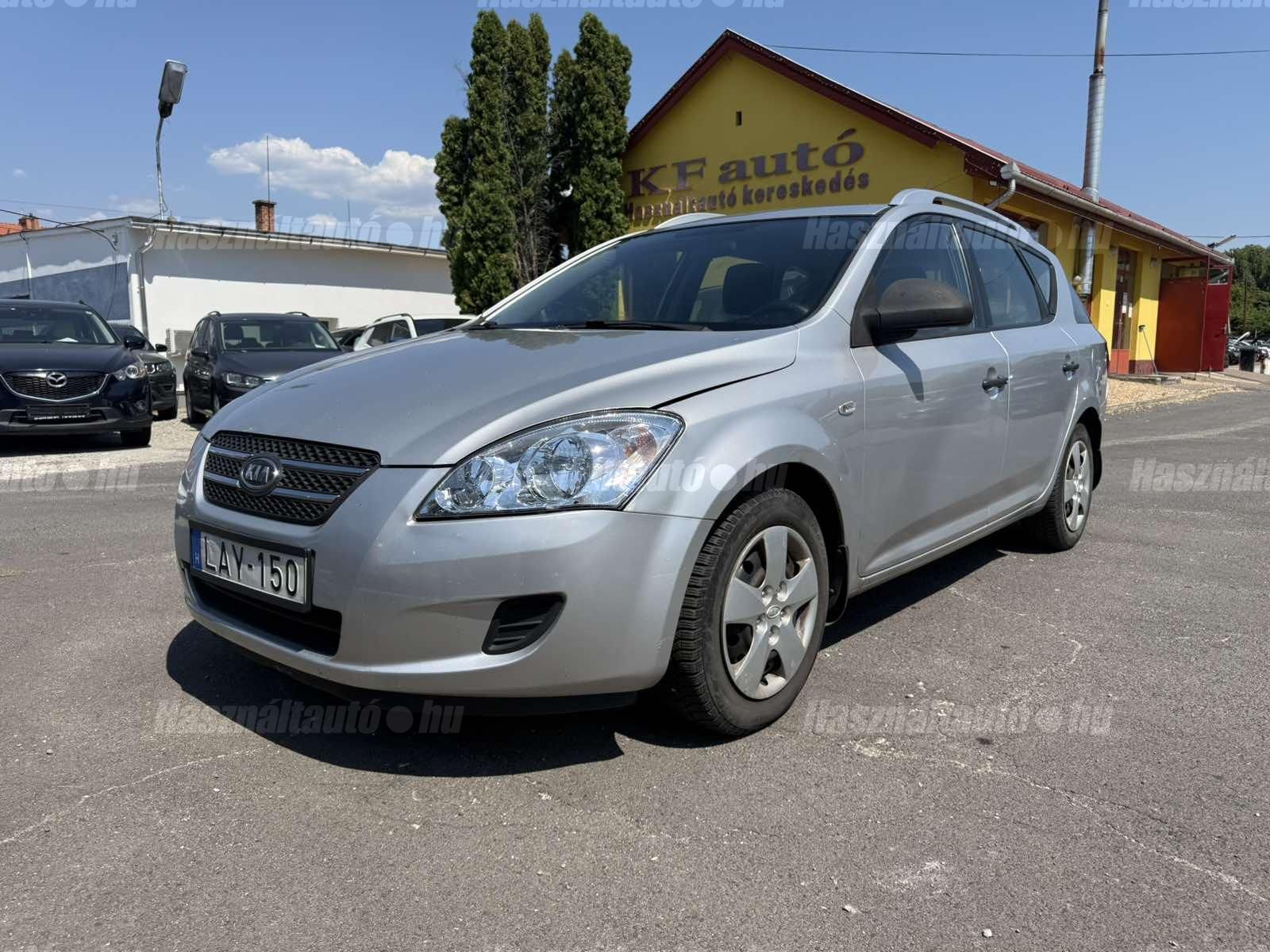 KIA CEE'D 2007/12 - 1