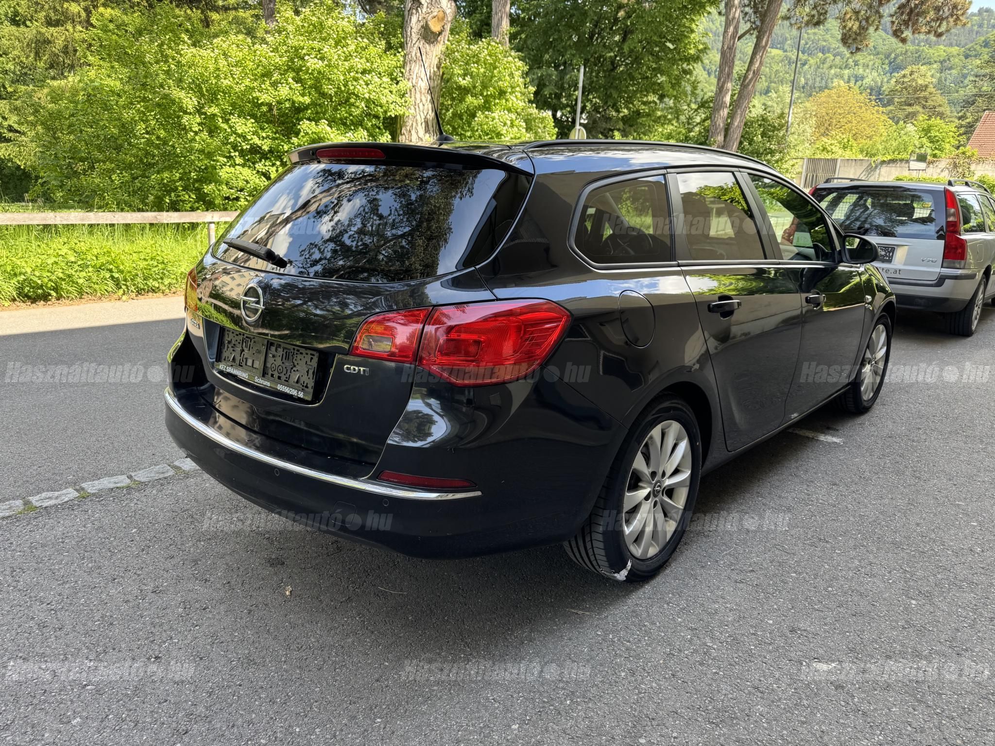 OPEL ASTRA 2013/8 - 1