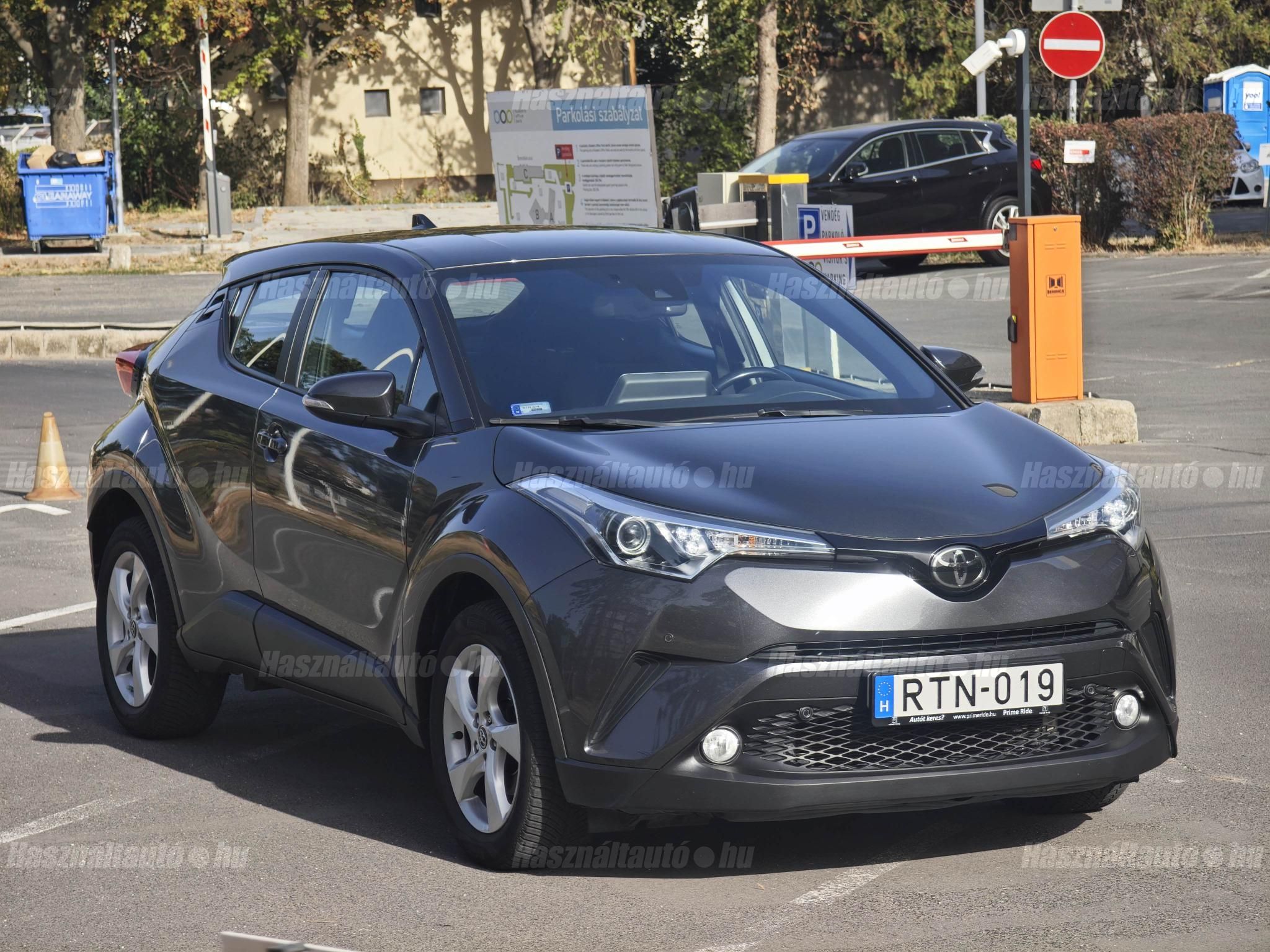 TOYOTA C-HR 2019/10 - 1