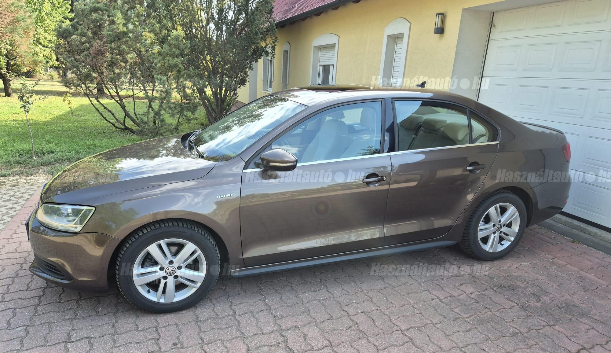 VOLKSWAGEN JETTA VI 2013/6 - 1