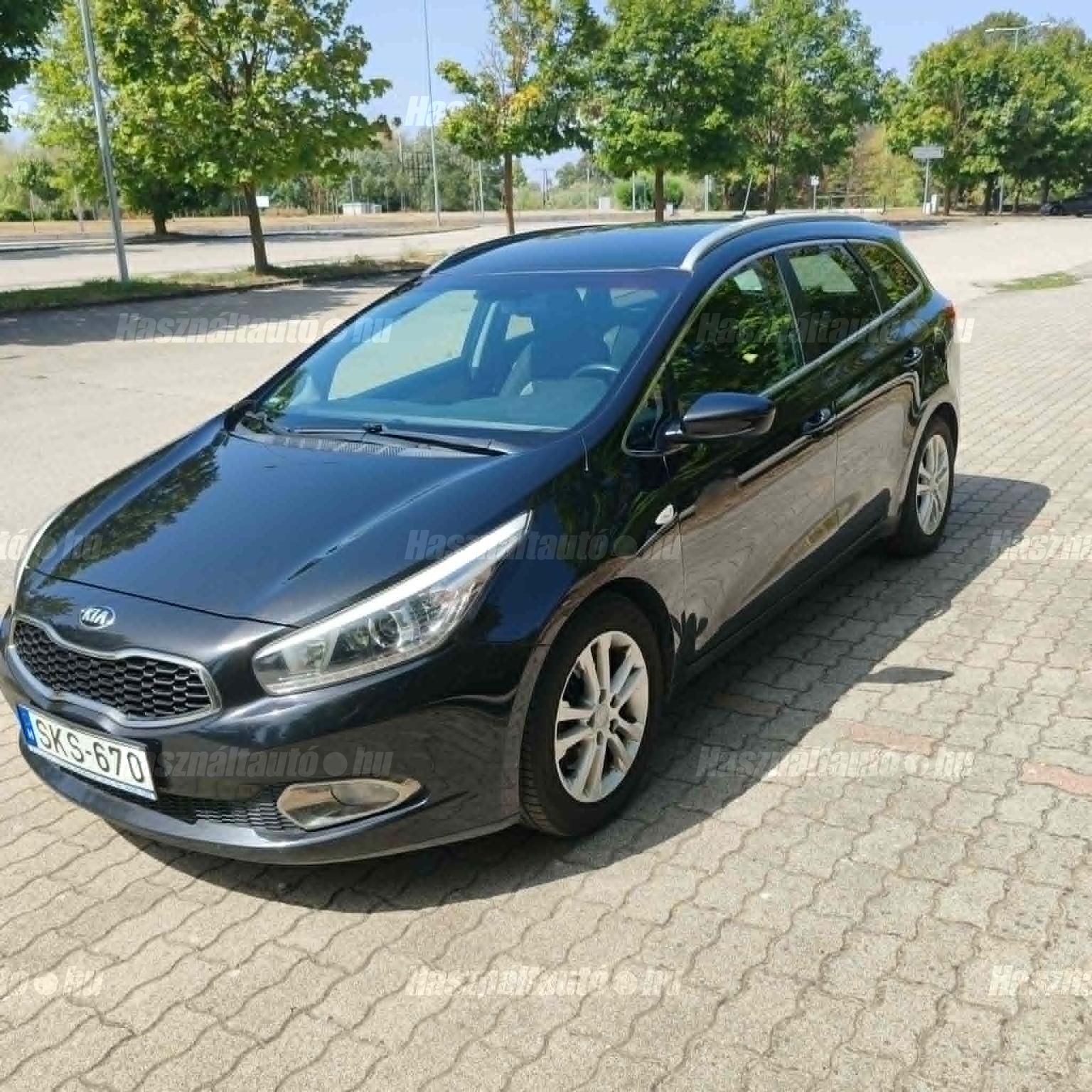KIA CEE'D 2015/4 - 1