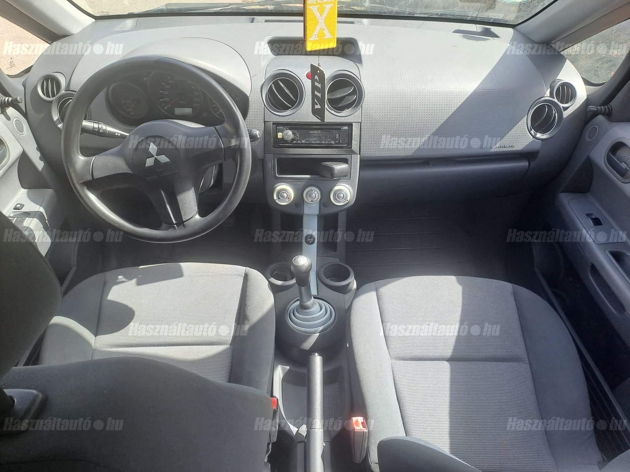 MITSUBISHI COLT 2005/7 - 1