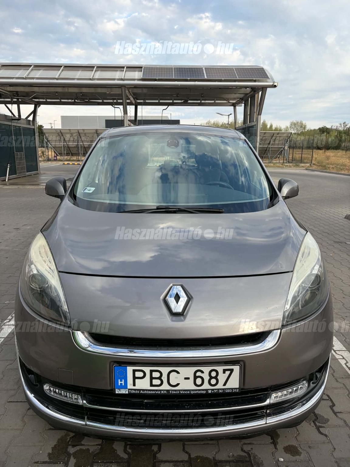 RENAULT GRAND SCENIC 2012/3 - 1