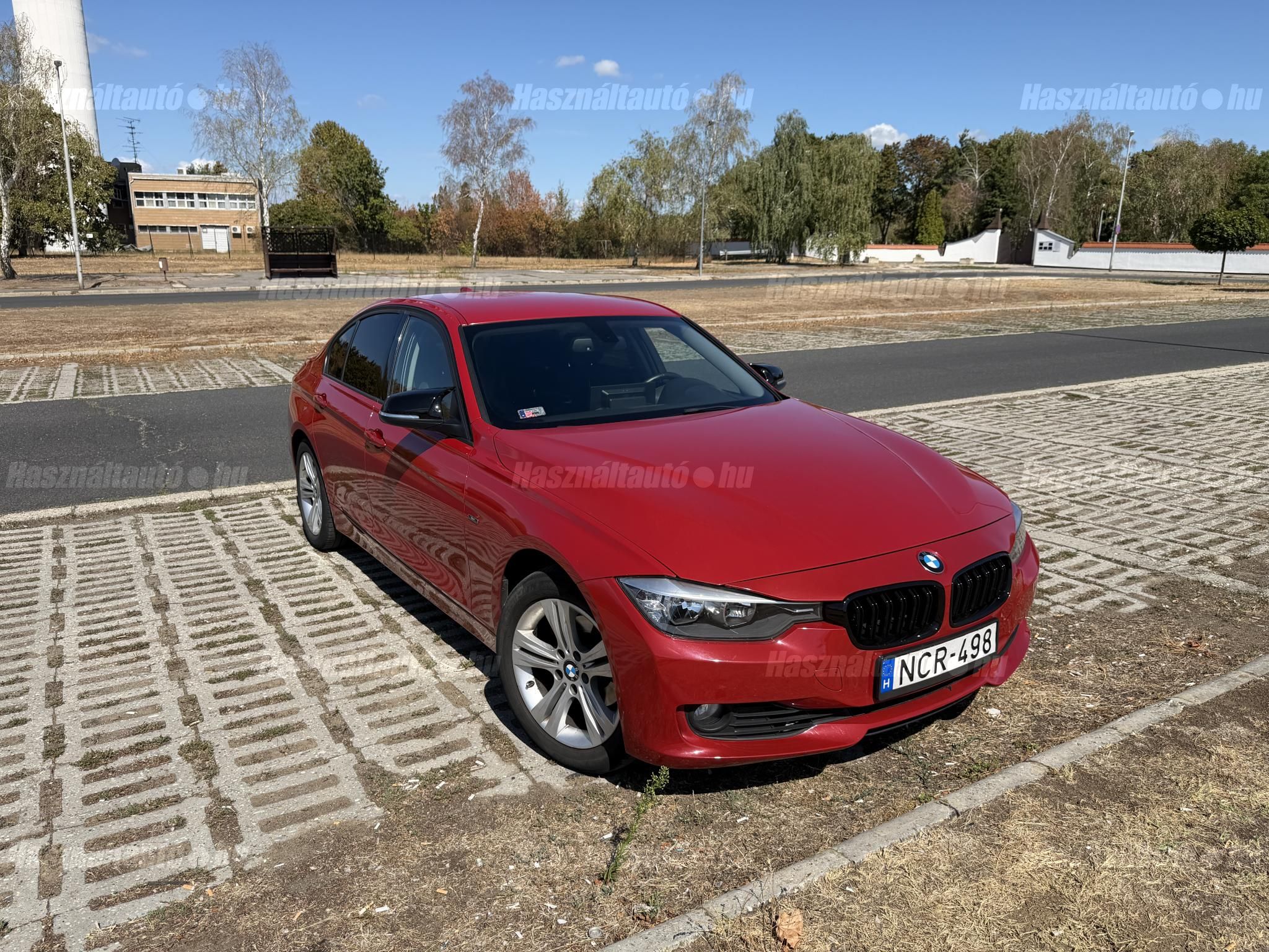 BMW 318 2012/10 - 1