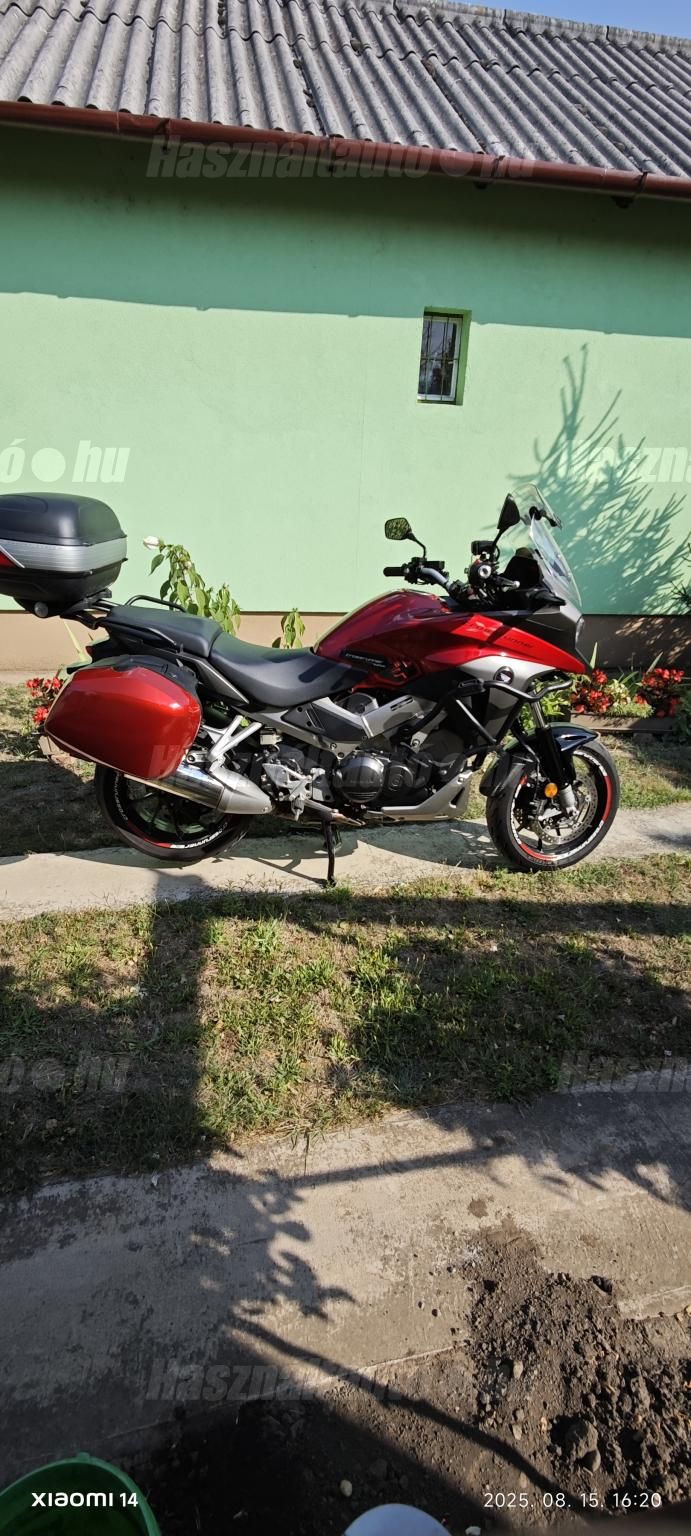 HONDA VFR 800 X 2015/7 - 1