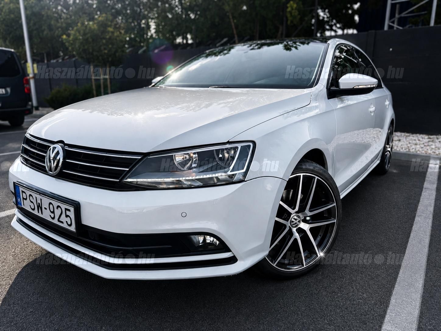 VOLKSWAGEN JETTA VI 2015/8 - 1