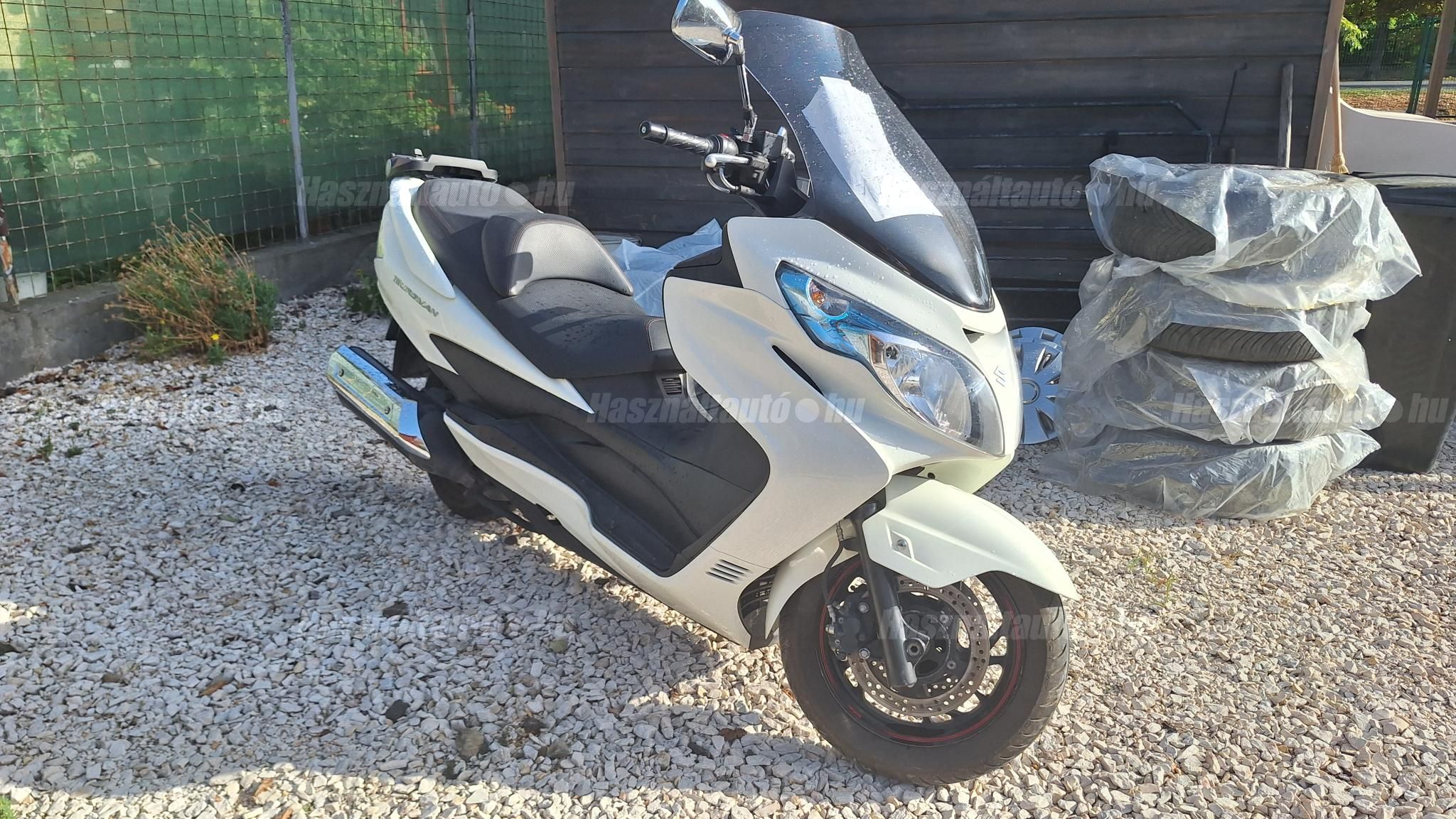 SUZUKI AN 400 BURGMAN 2014/5 - 1
