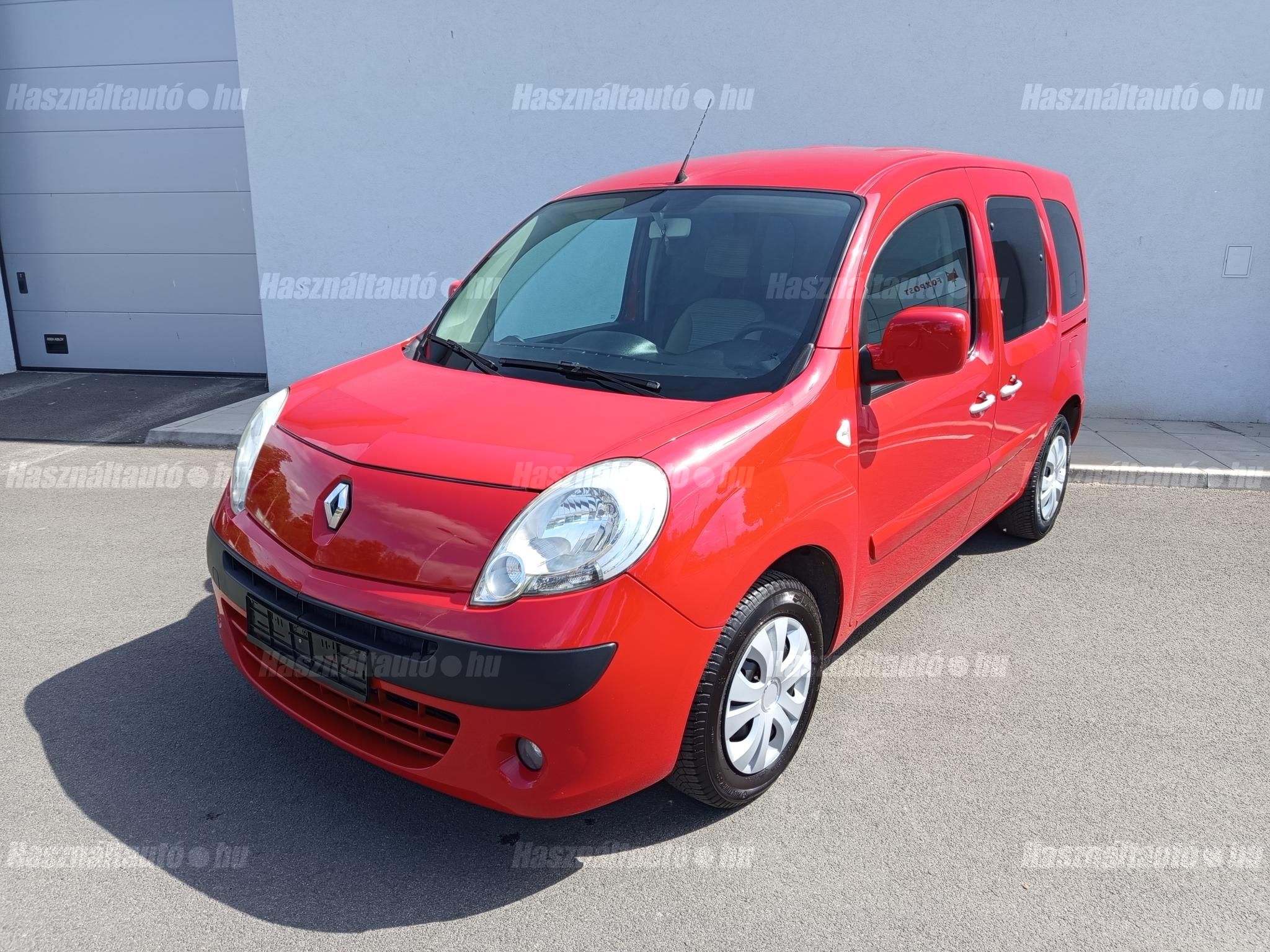 RENAULT KANGOO 2012/3 - 1