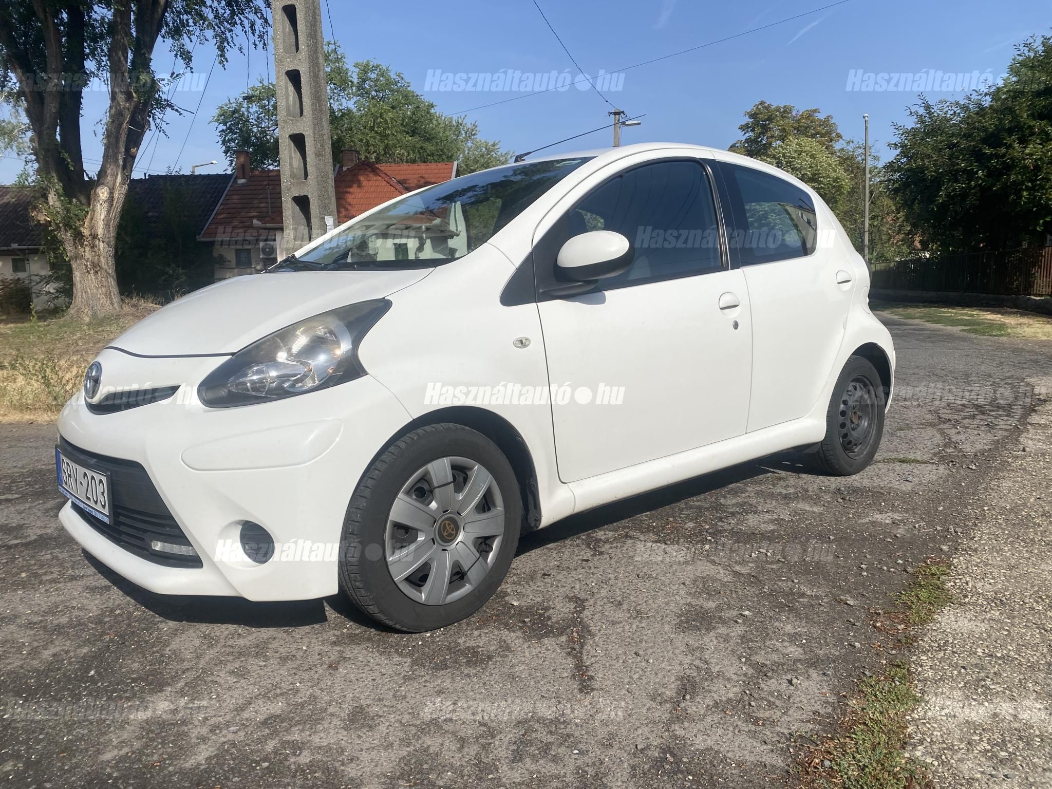TOYOTA AYGO 2014/5 - 1