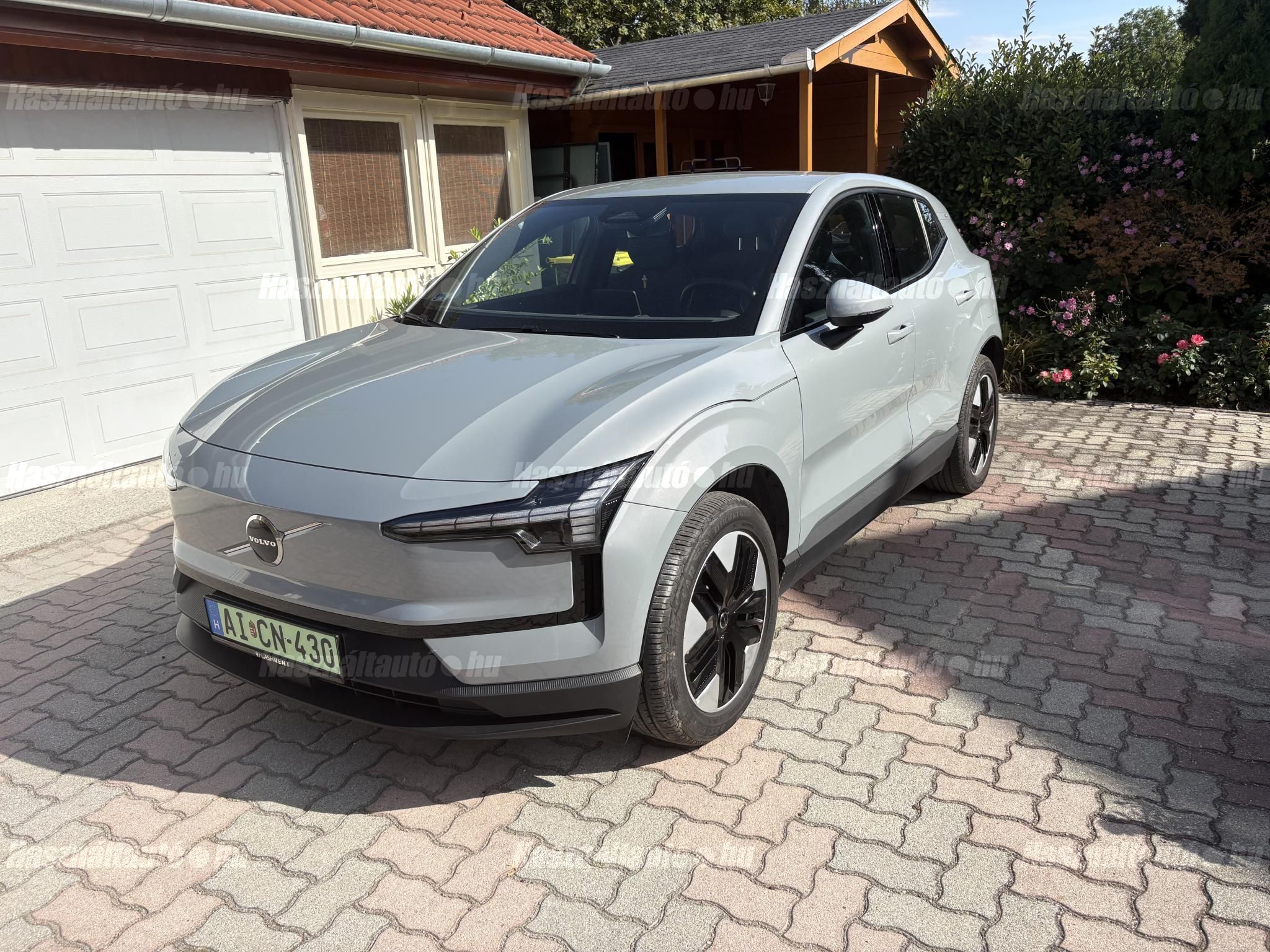 VOLVO EX30 2024/6 - 1