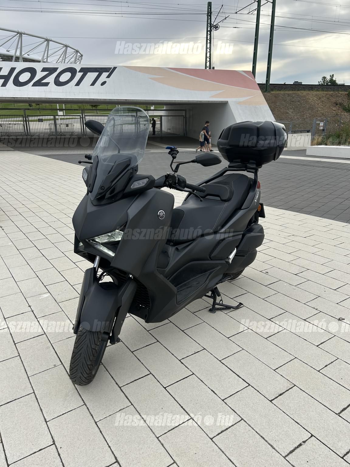 YAMAHA X-MAX 300 2023/7 - 1