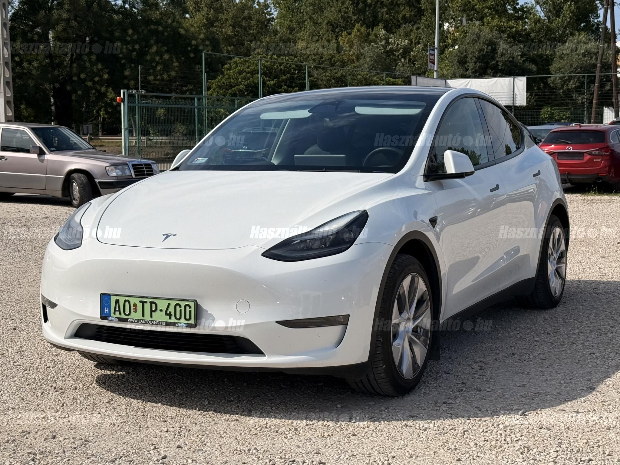 TESLA MODEL Y 2023/2 - 1