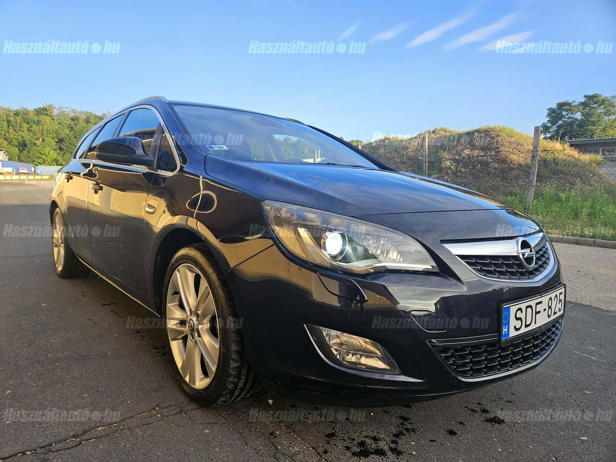 OPEL ASTRA 2011/6 - 1