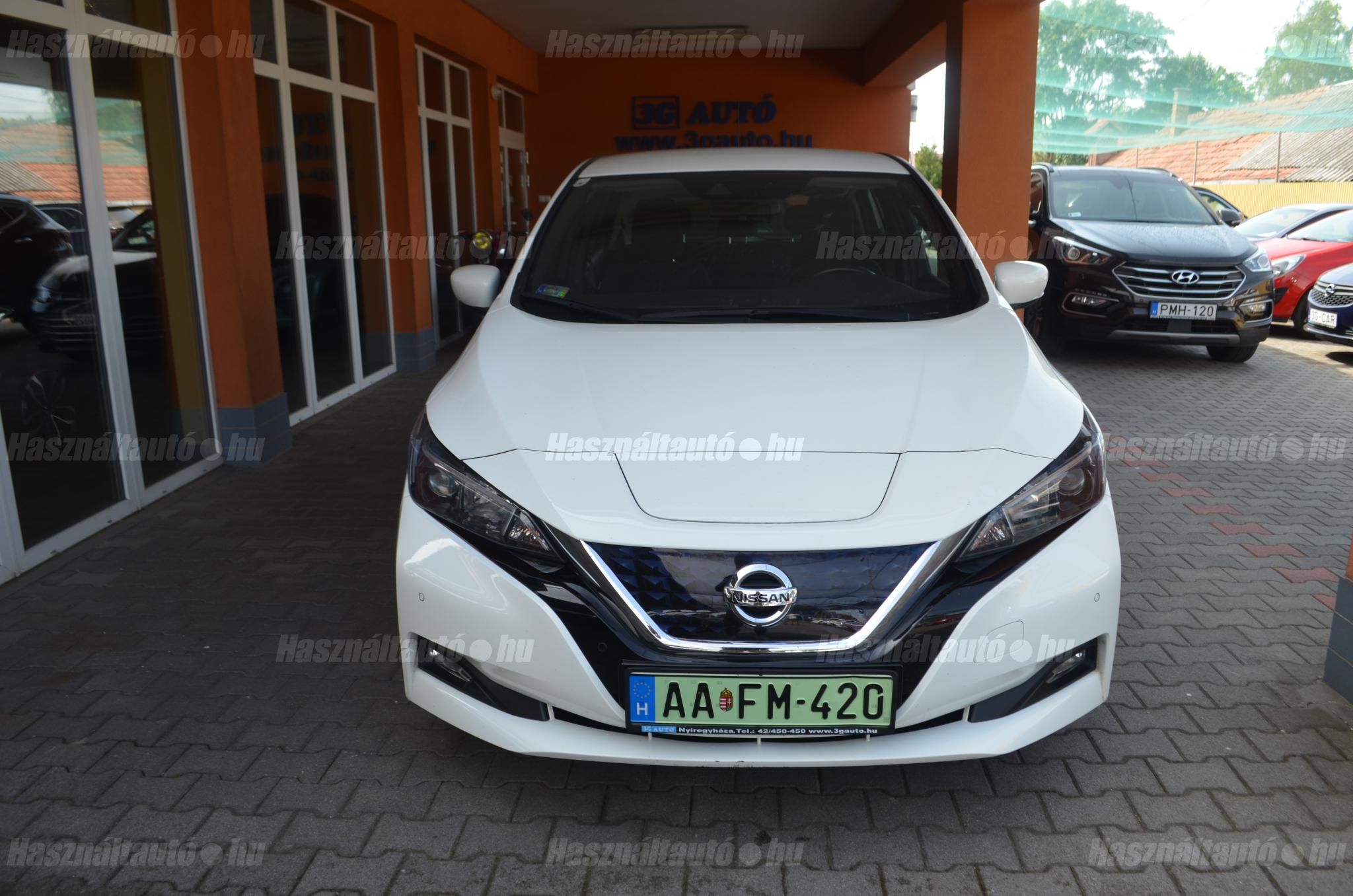 NISSAN LEAF 2018/9 - 1