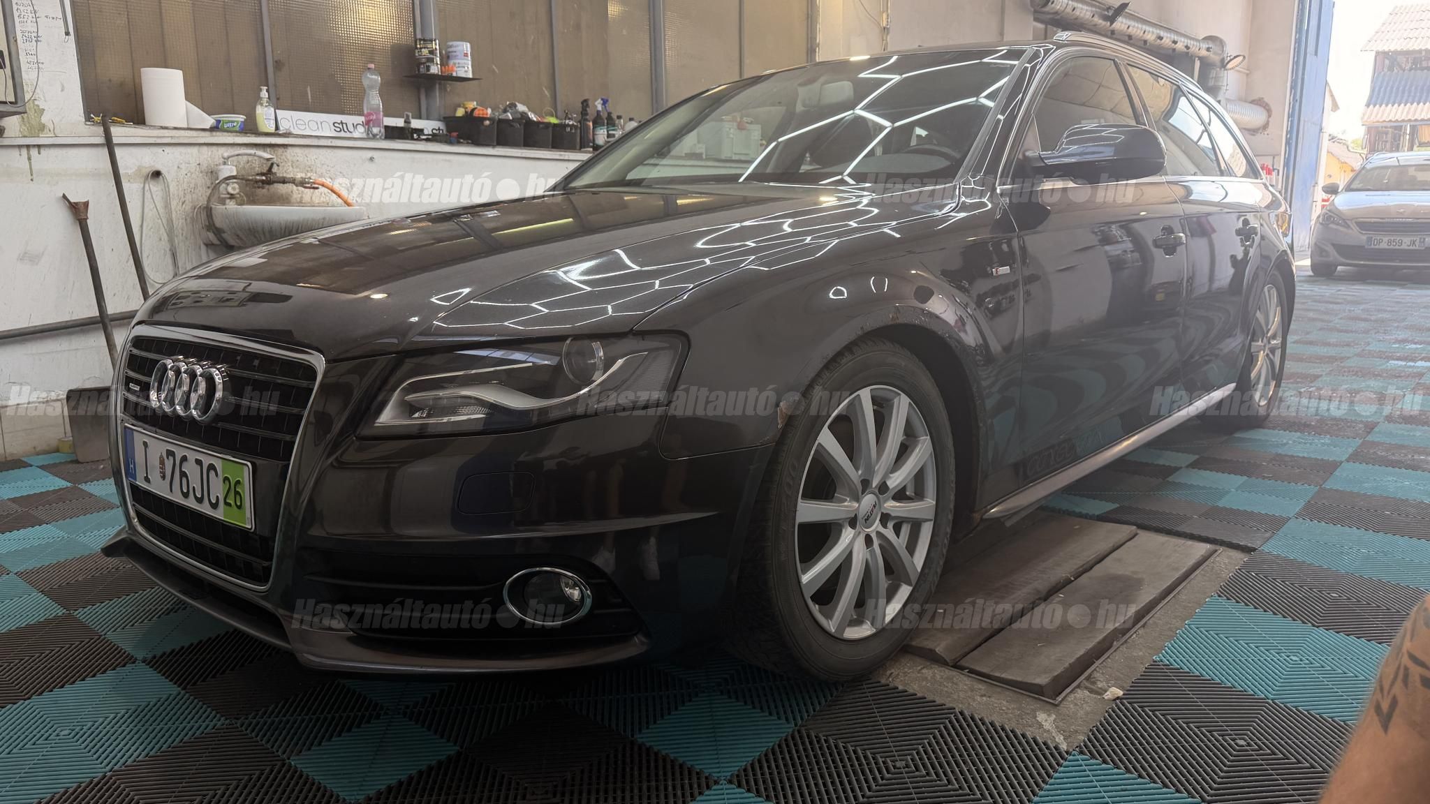 AUDI A4 2009/10 - 1