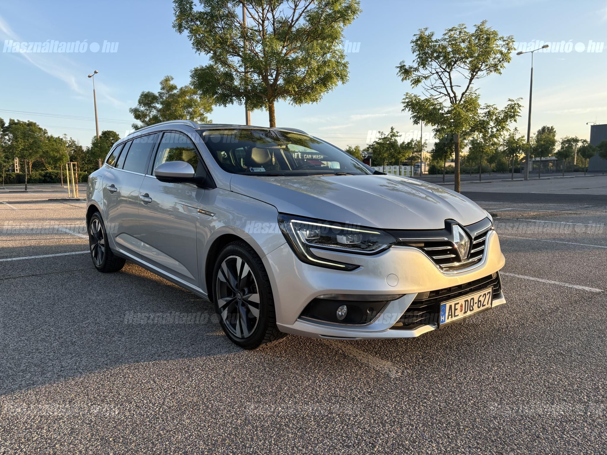 RENAULT MEGANE 2020/6 - 1