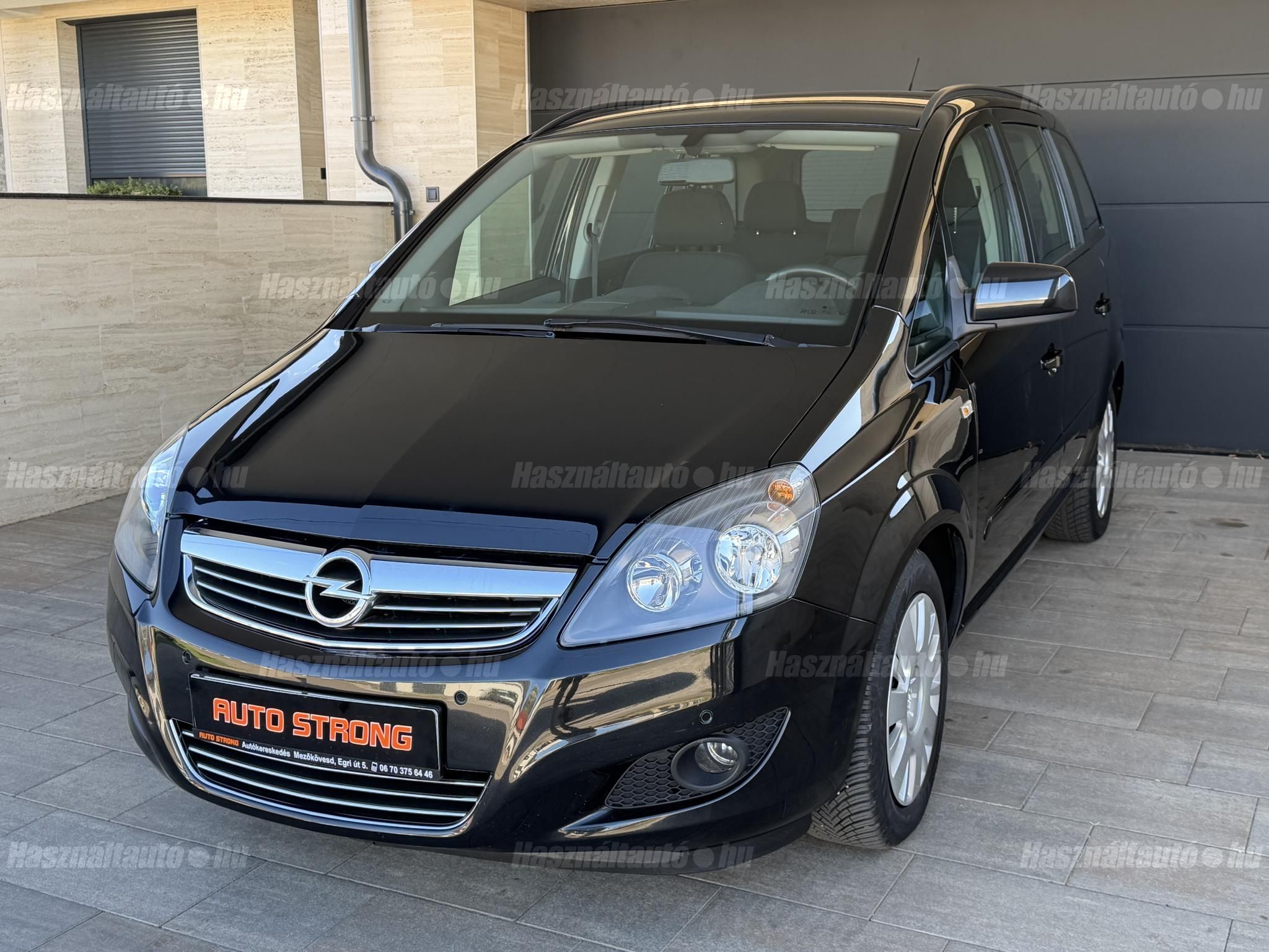 OPEL ZAFIRA B 2014/5 - 1