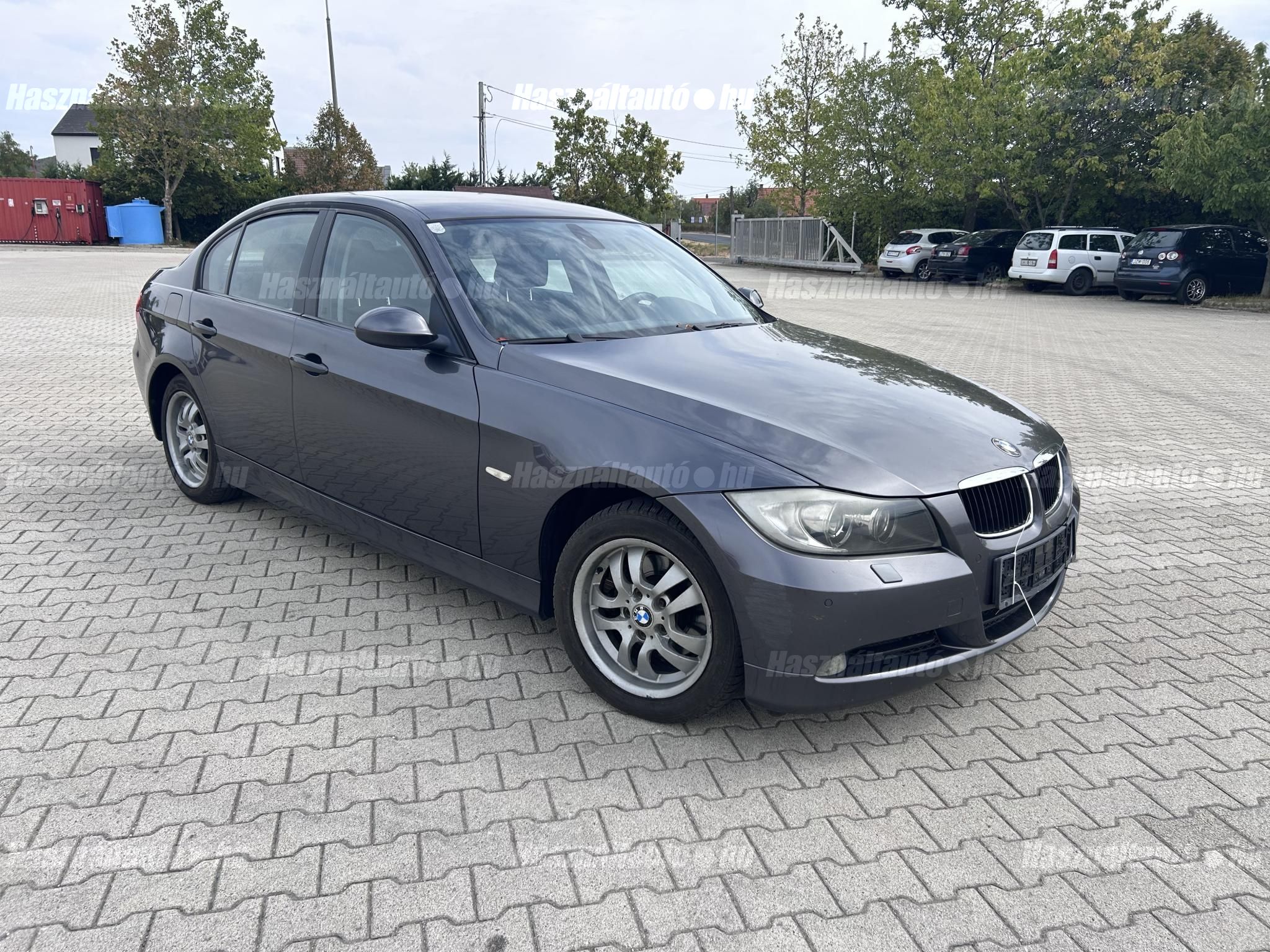 BMW 320 2006/8 - 1