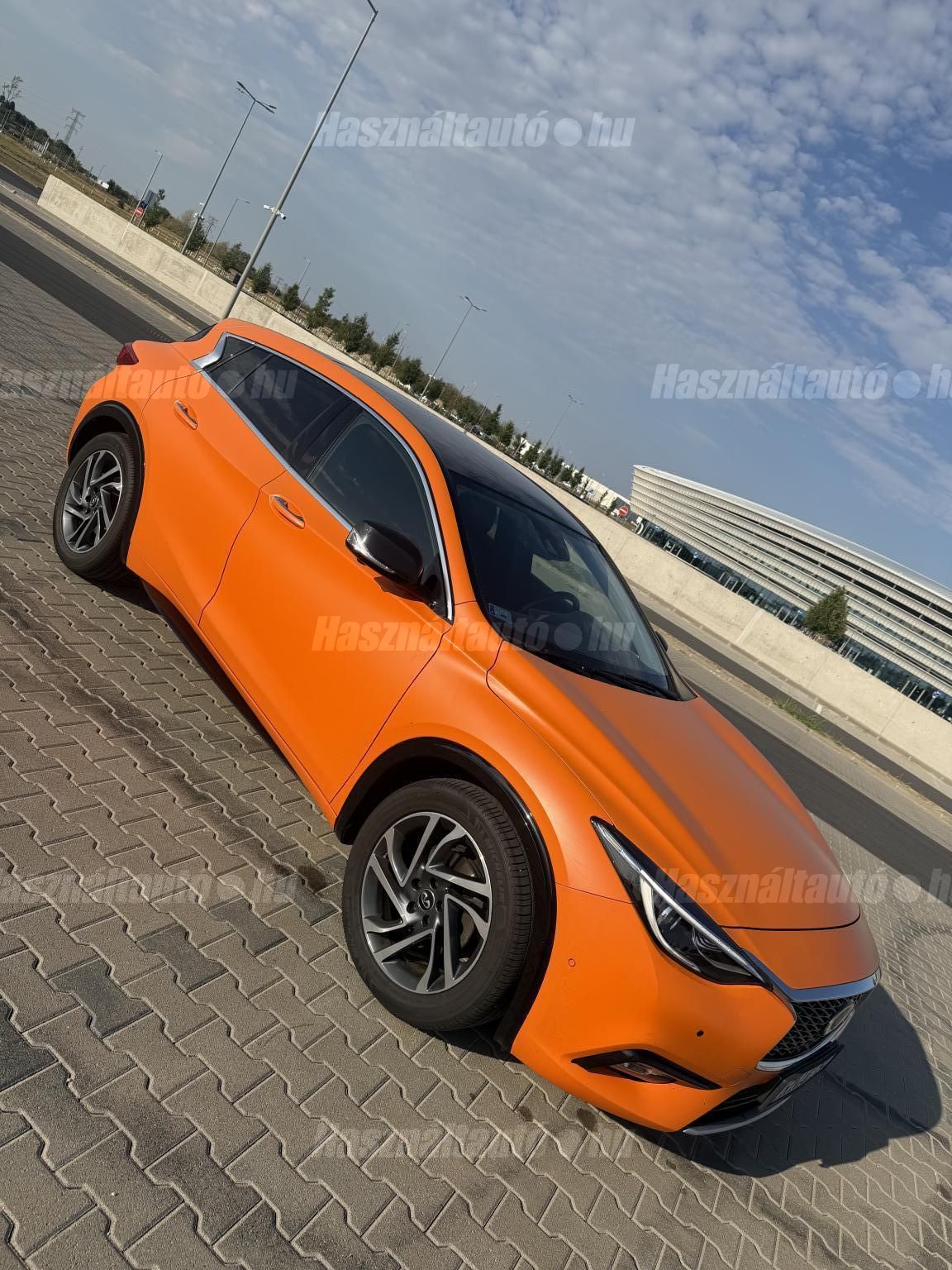 INFINITI Q30 2018 - 1