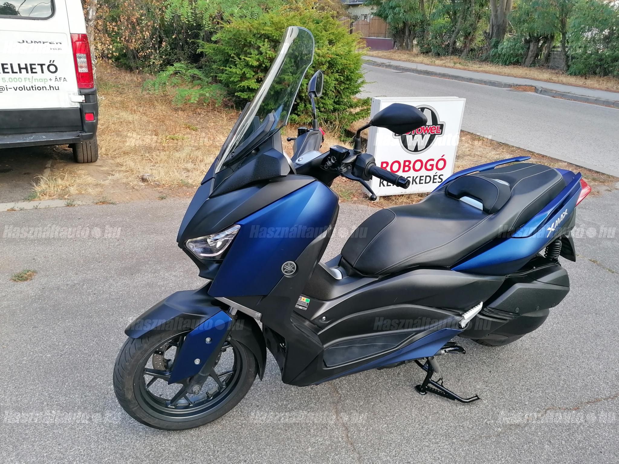 YAMAHA X-MAX 300 2019 - 1