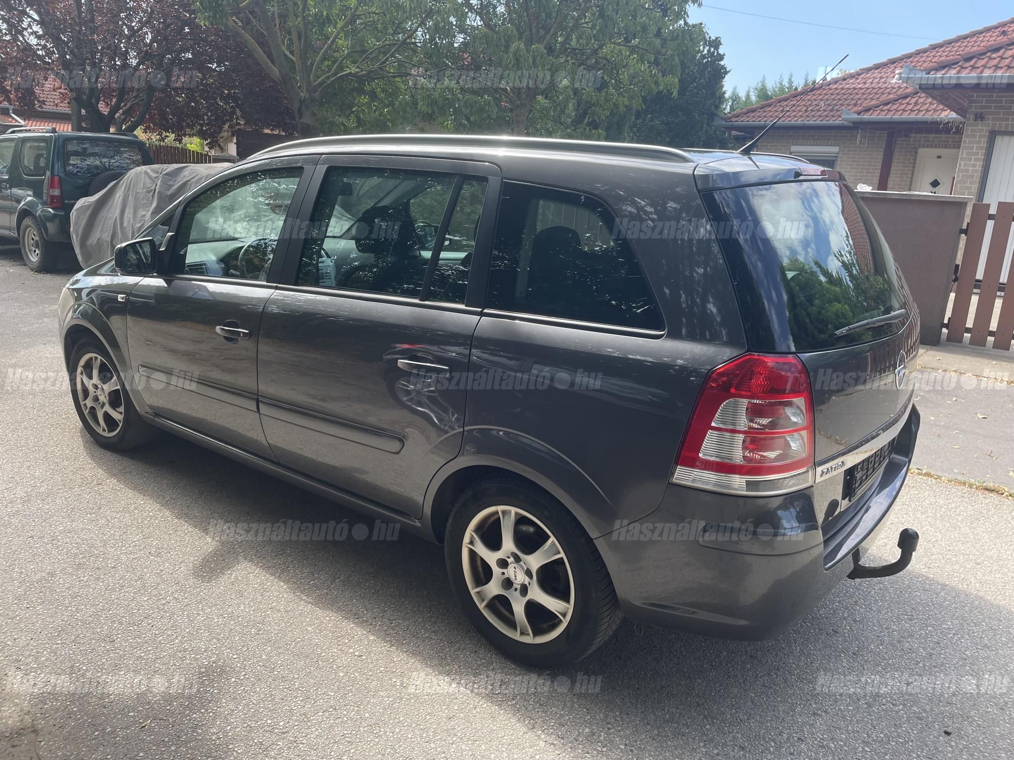 OPEL ZAFIRA B 2011/11 - 1