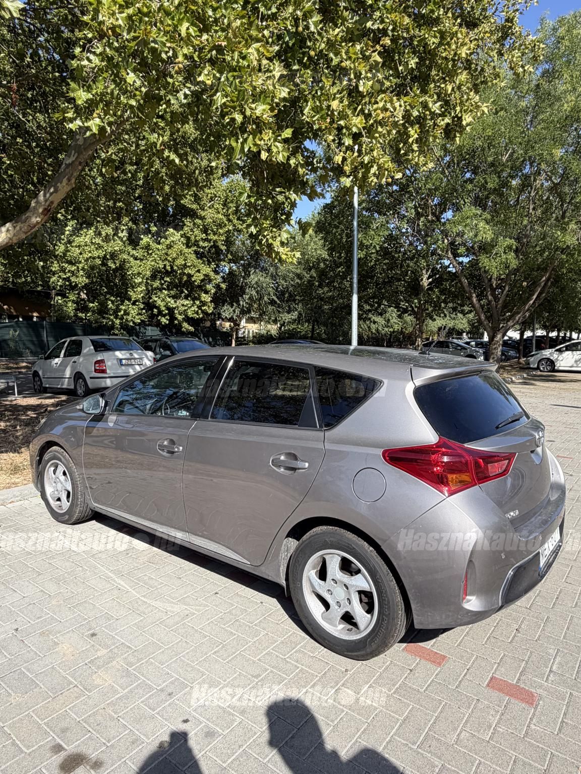 TOYOTA AURIS 2012/12 - 1