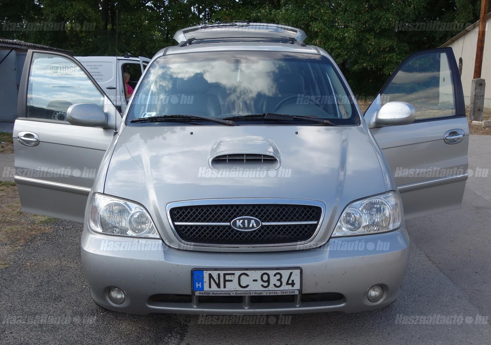 KIA CARNIVAL 2004/10 - 1