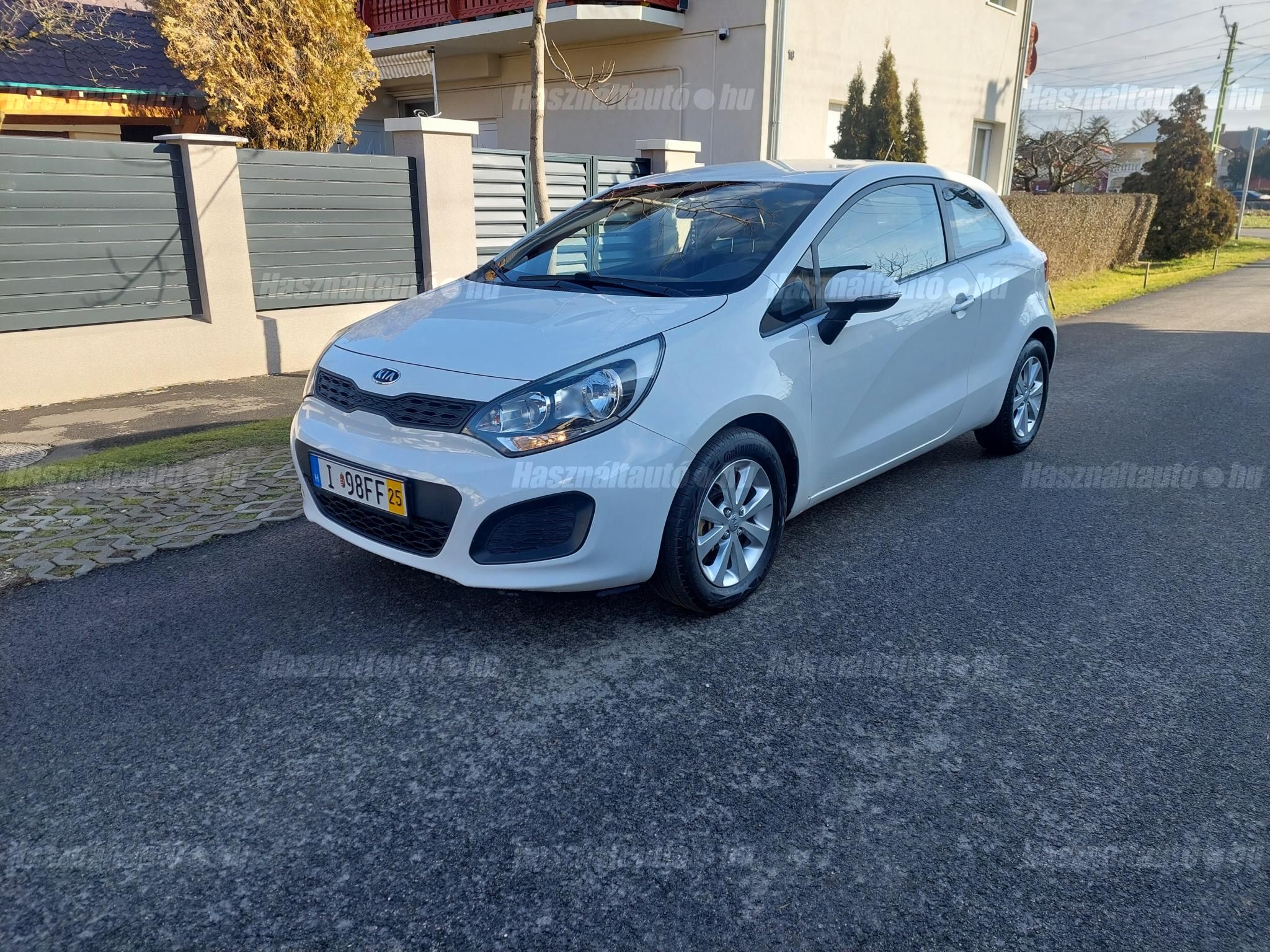 KIA RIO 2012/10 - 1