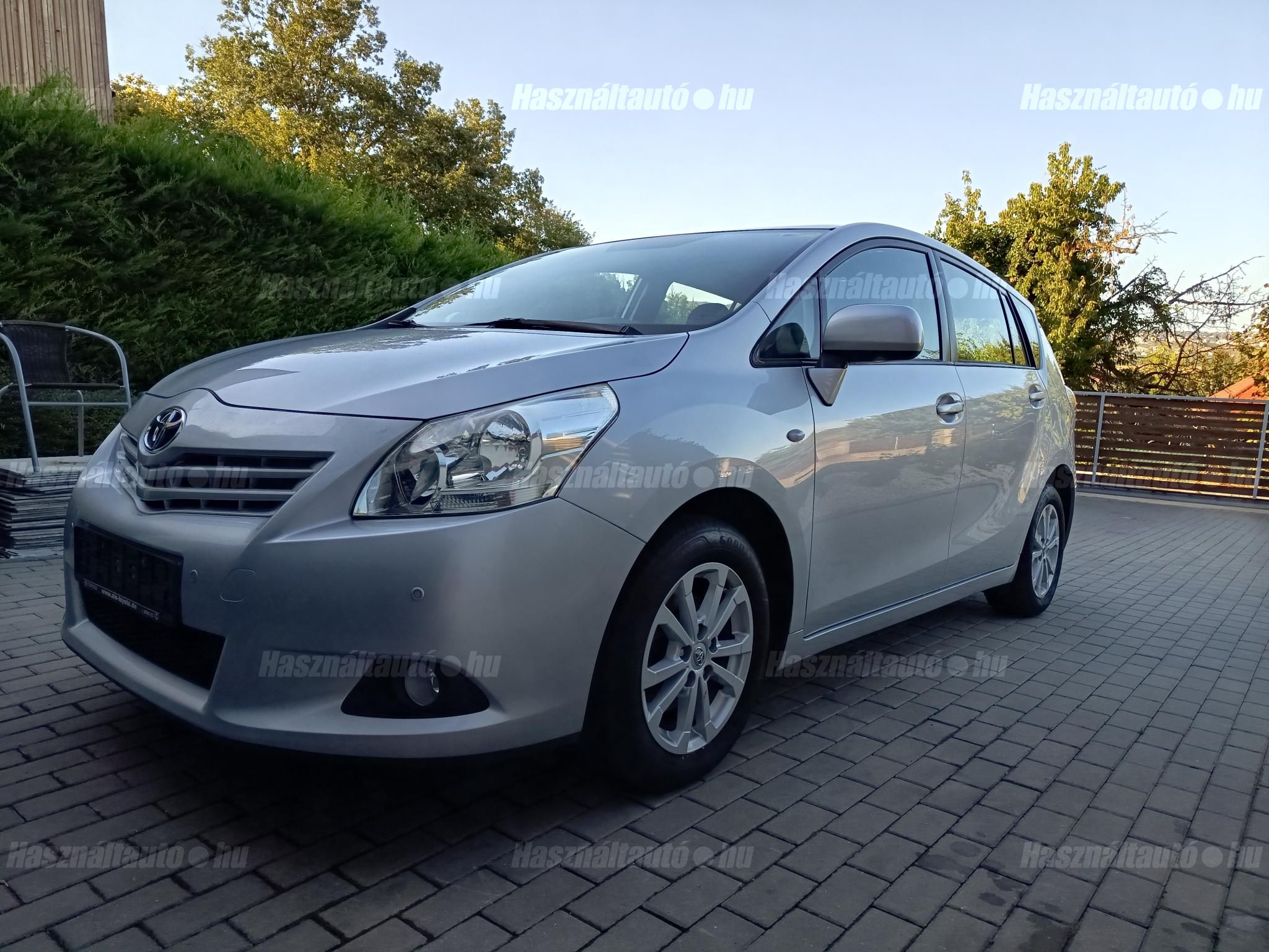 TOYOTA VERSO 2011/11 - 1