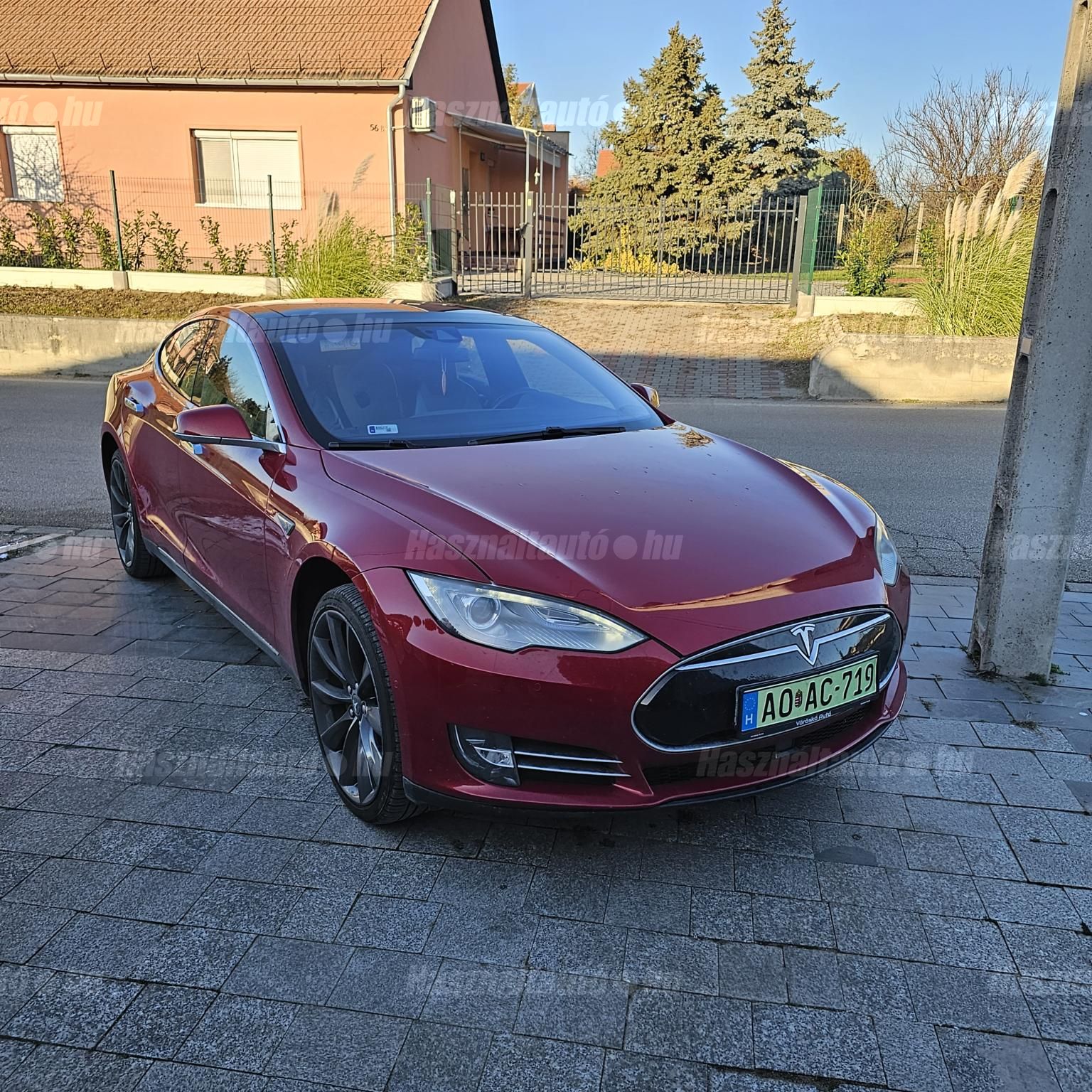 TESLA MODEL S 2016/4 - 1