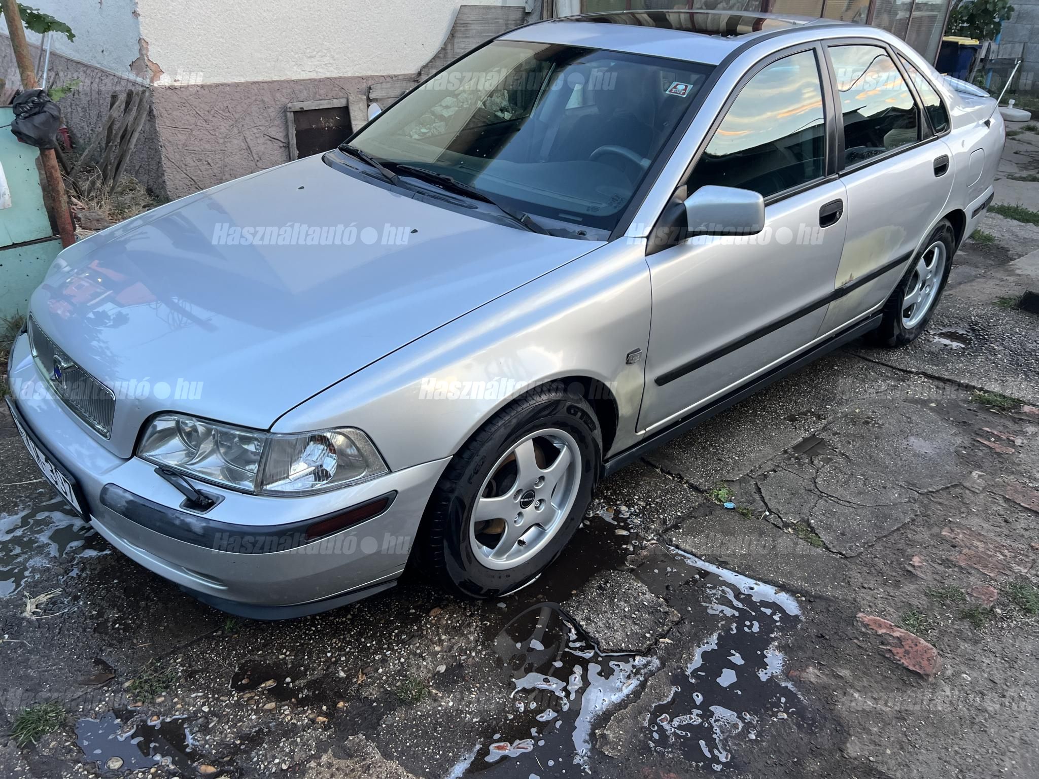 VOLVO S40 2000 - 1