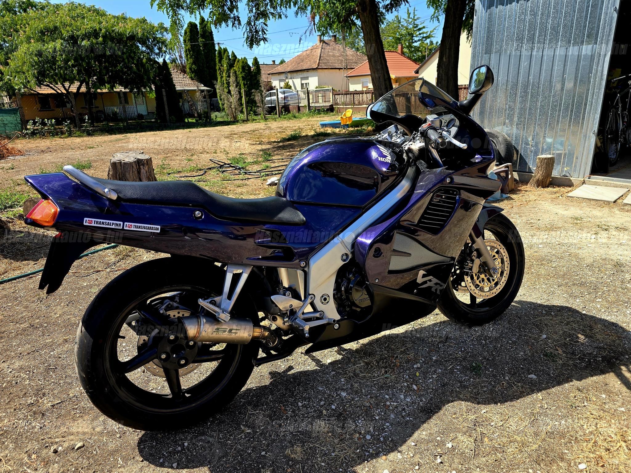 HONDA VFR 750 F 1997/7 - 1
