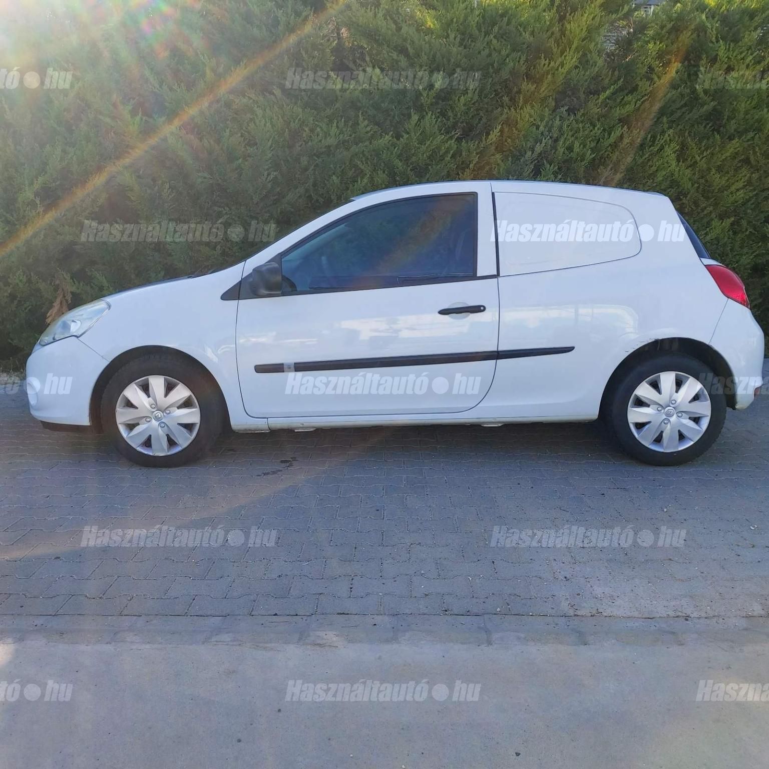 RENAULT CLIO 2010/12 - 1