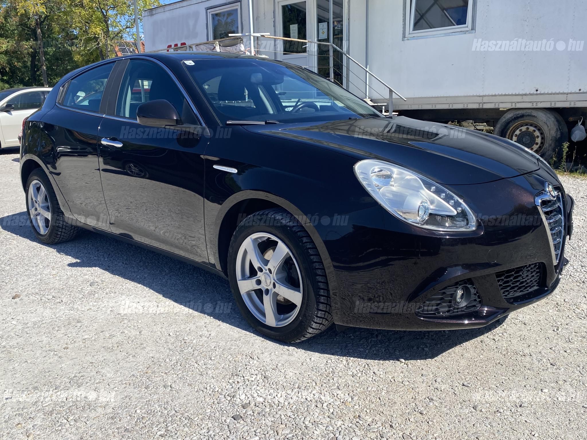 ALFA ROMEO GIULIETTA 2011/8 - 1