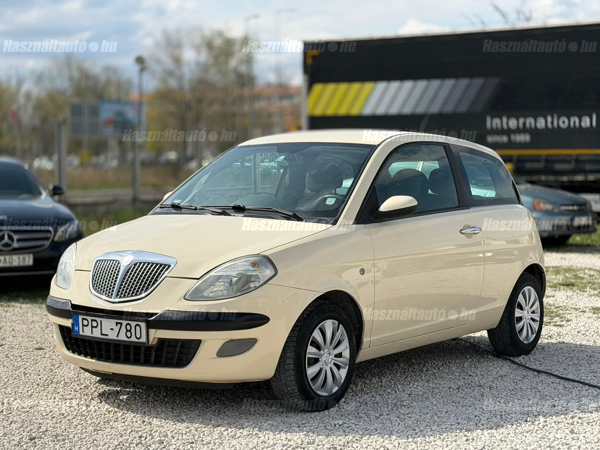 LANCIA YPSILON 2004/9 - 1