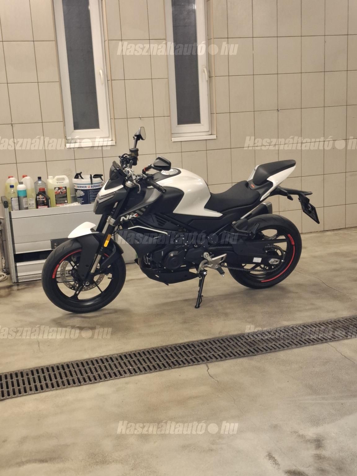 CFMOTO 450 NK 2026/2 - 1