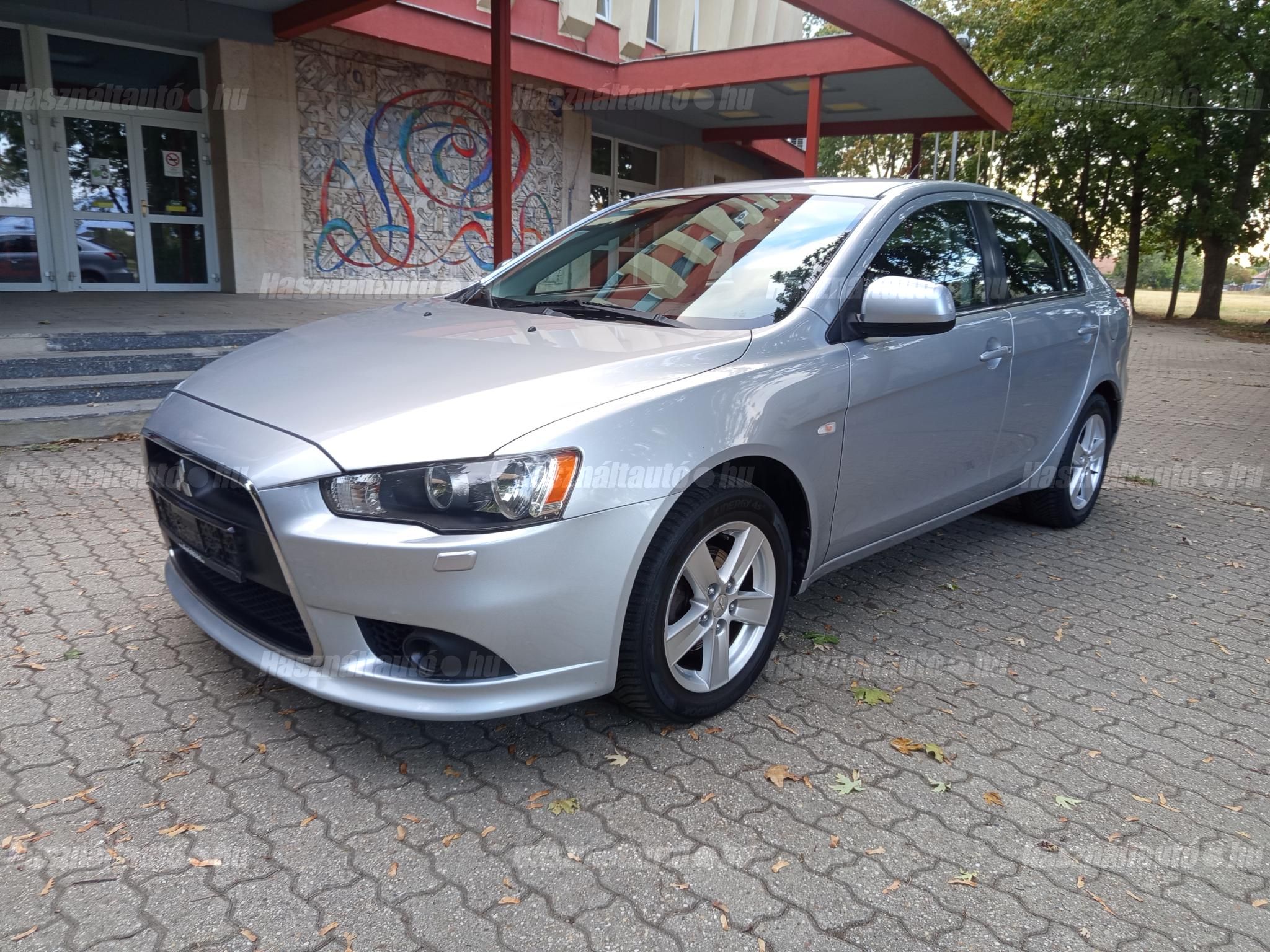 MITSUBISHI LANCER 2010/4 - 1
