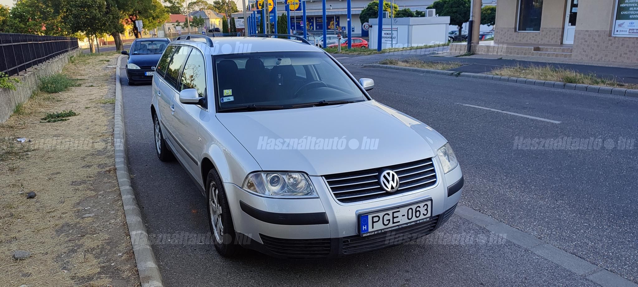 VOLKSWAGEN PASSAT 2002/4 - 1